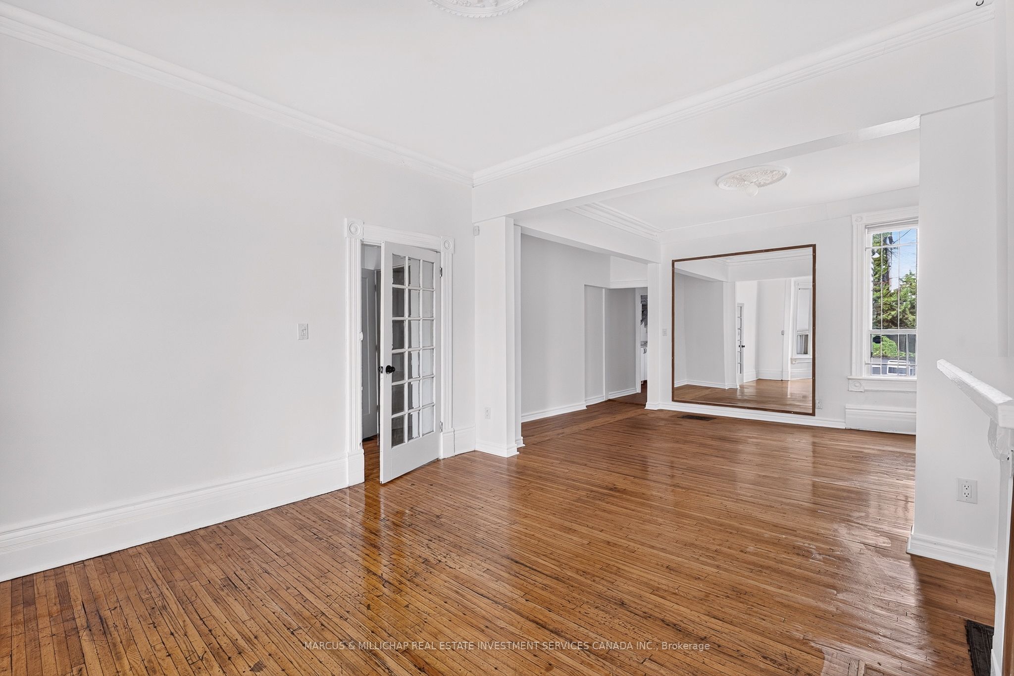 1400 E Queen Street E Main Floor Property Photo 5