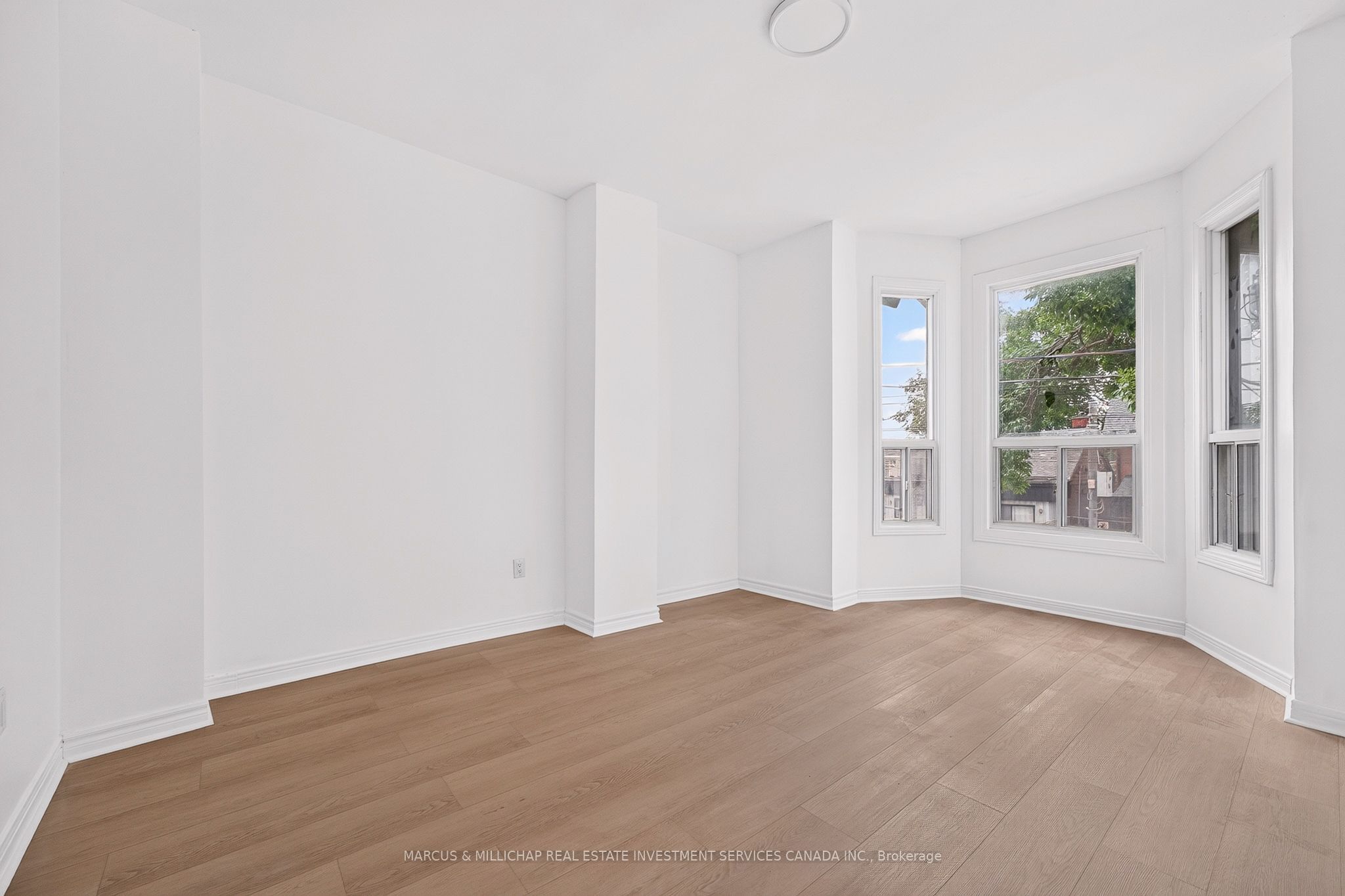 1400 E Queen Street E 2f & 3f Property Photo 5