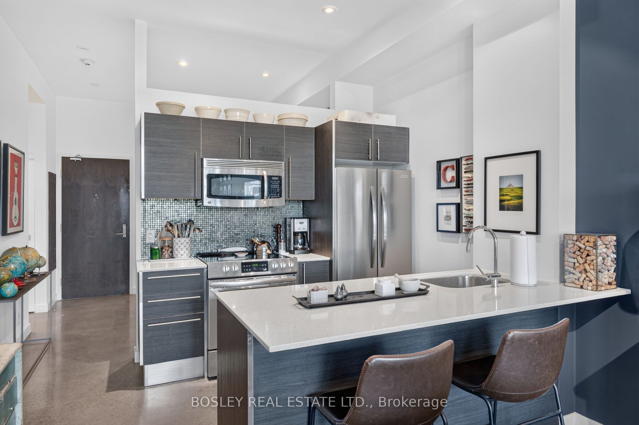 625 Queen Street E 505 Property Photo 2