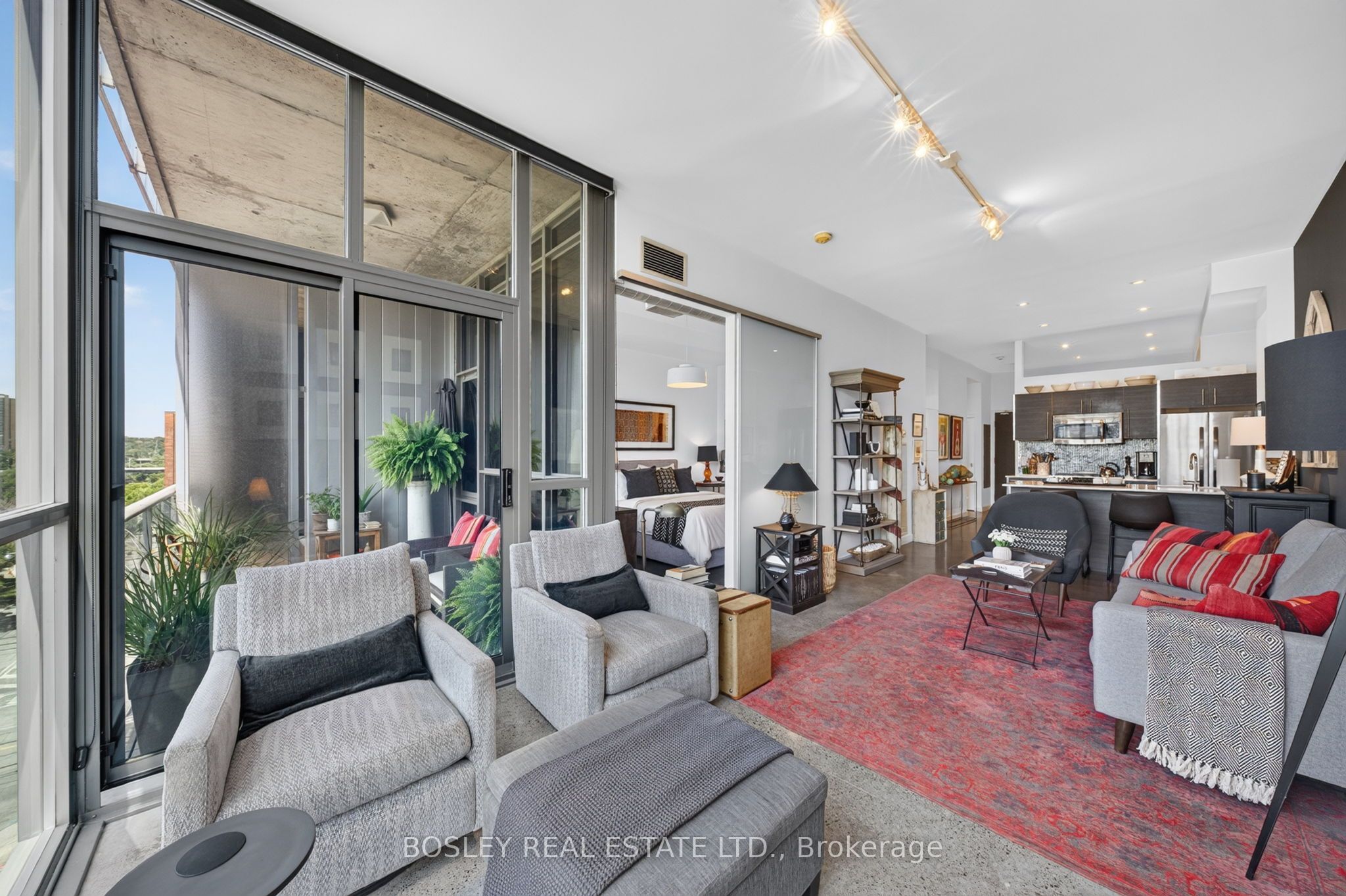 625 Queen Street E 505 Property Photo 7