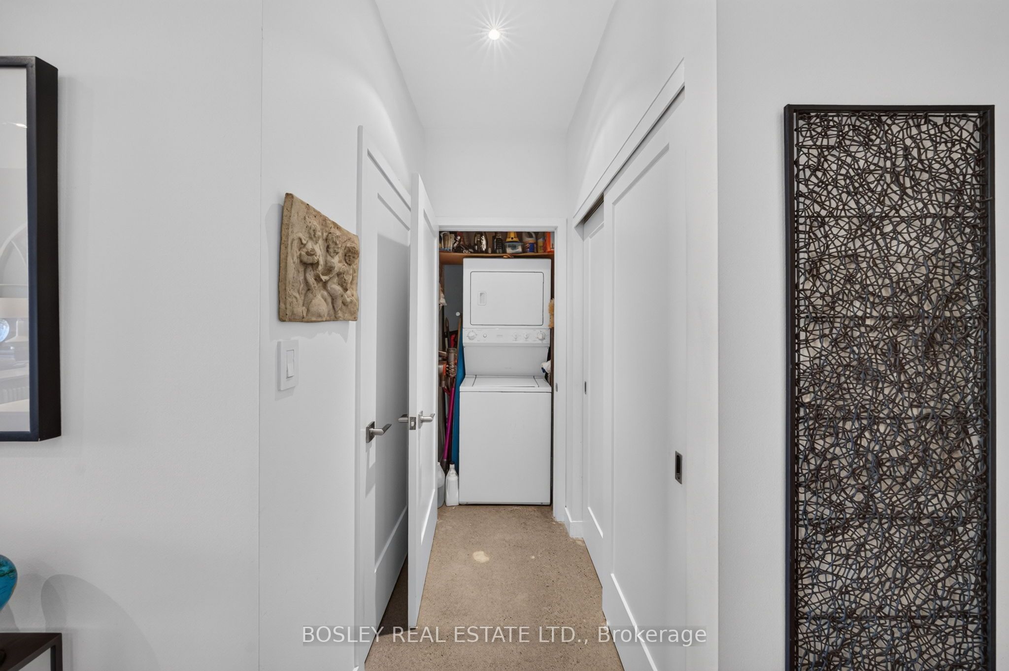 625 Queen Street E 505 Property Photo 22