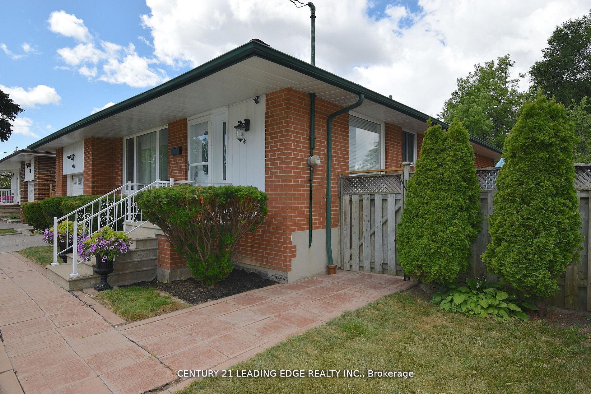 84 Allanford Road Property Photo 1