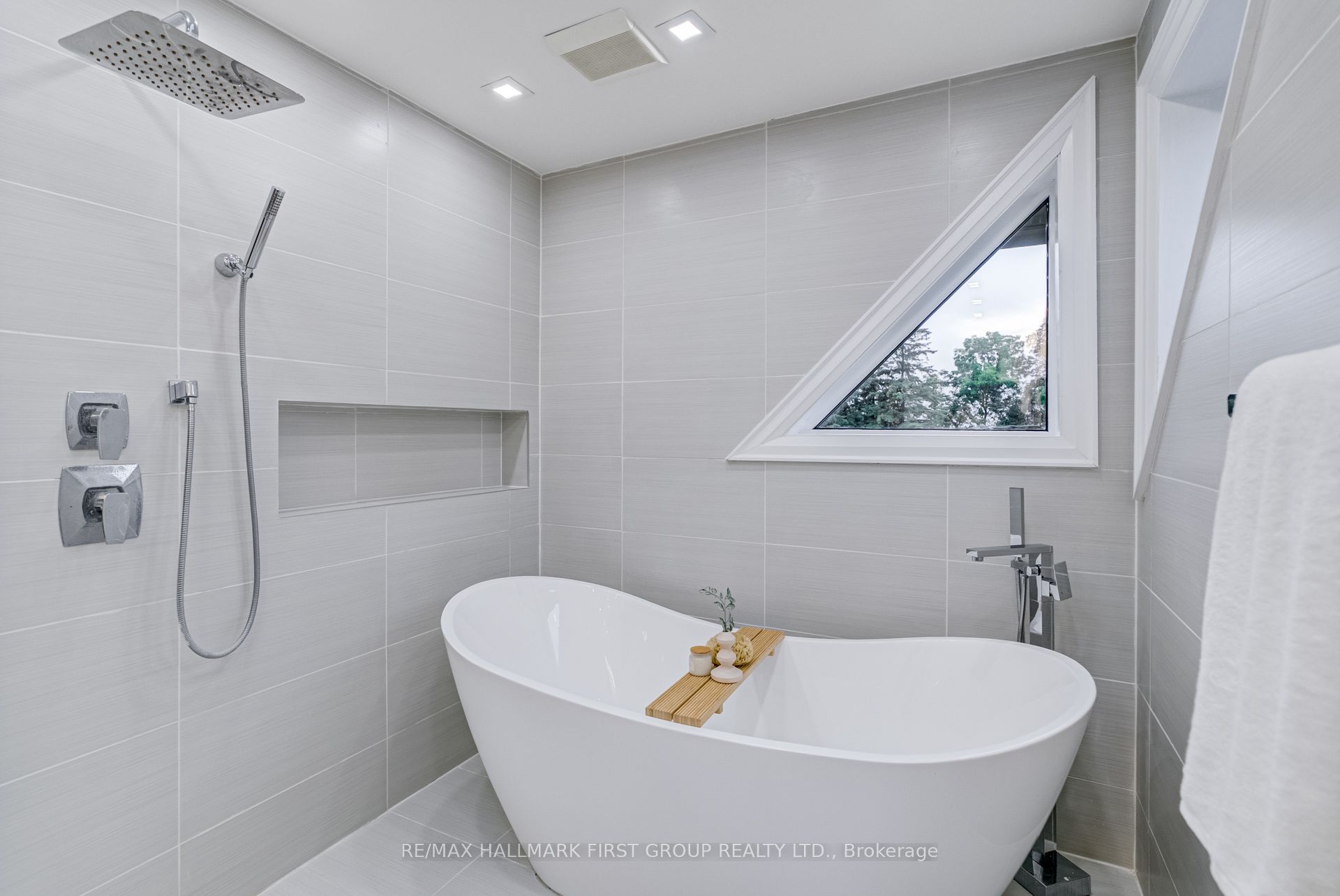 125 Percy Crescent Property Photo 25