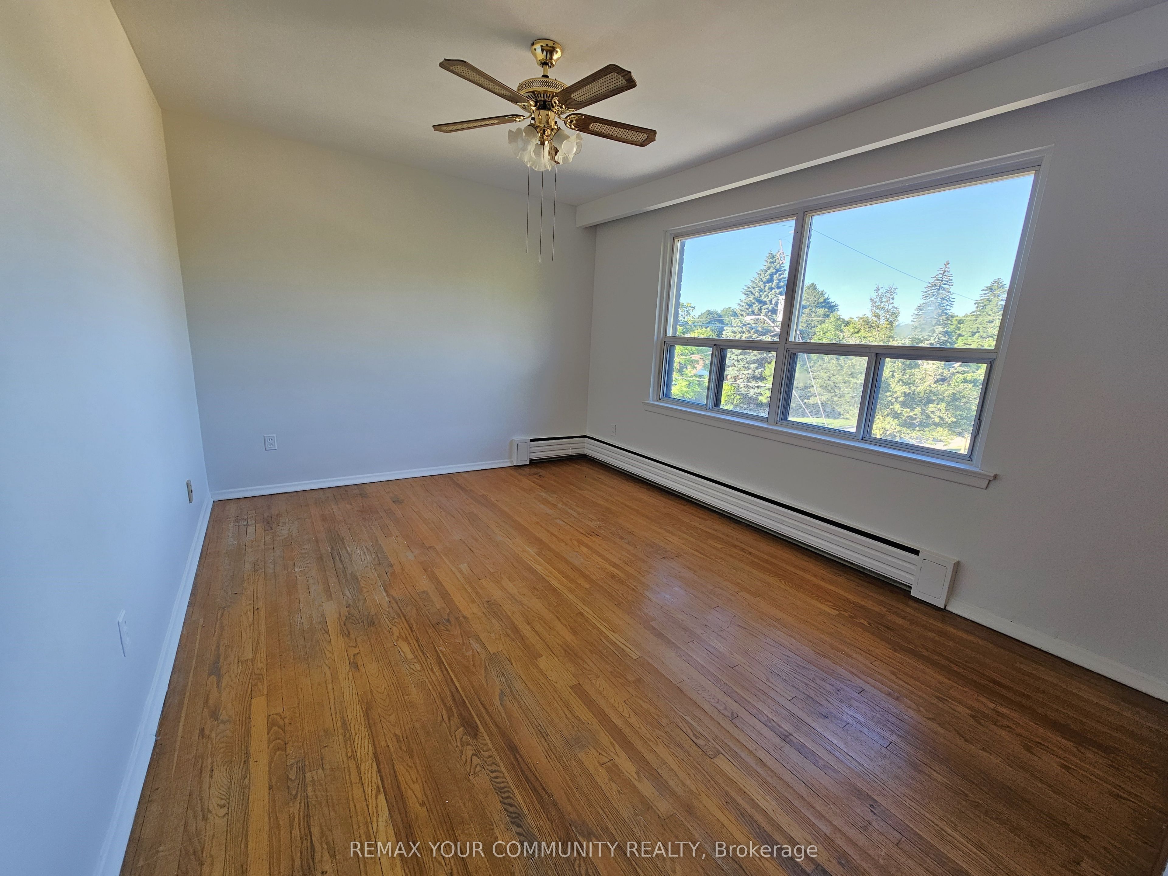 423 Pharmacy Avenue 5 Property Photo 6