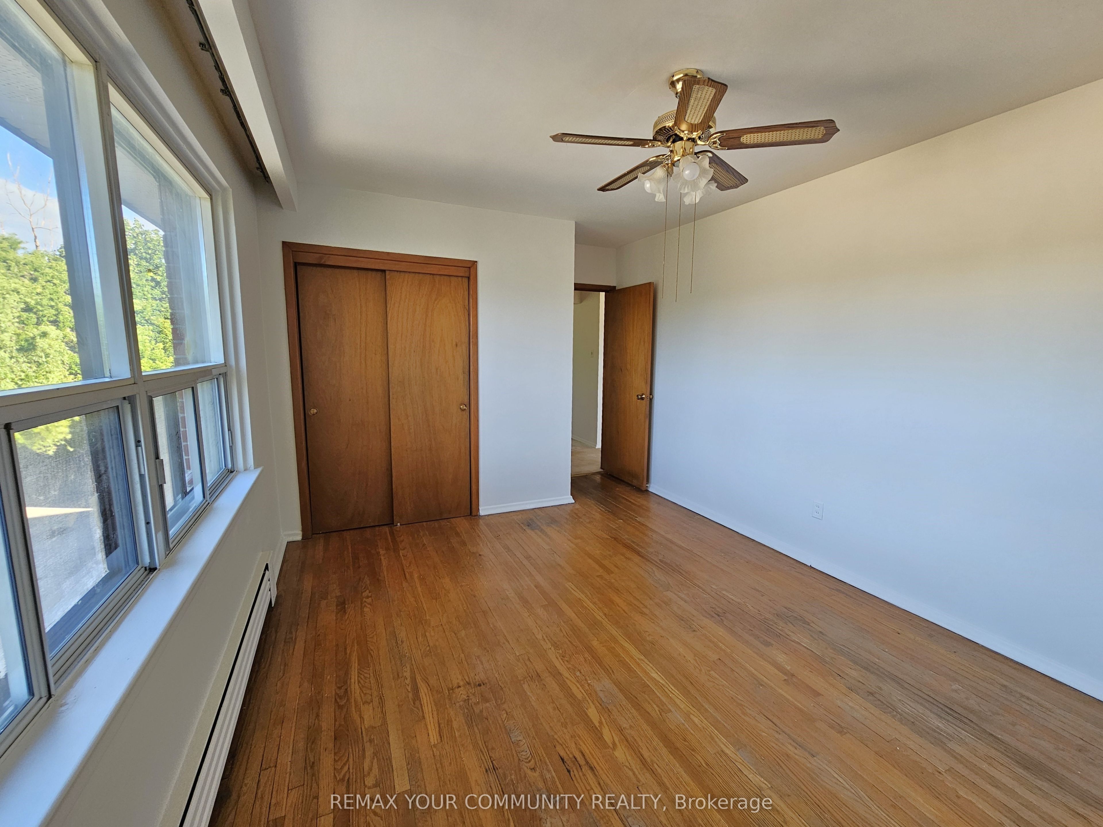 423 Pharmacy Avenue 5 Property Photo 7