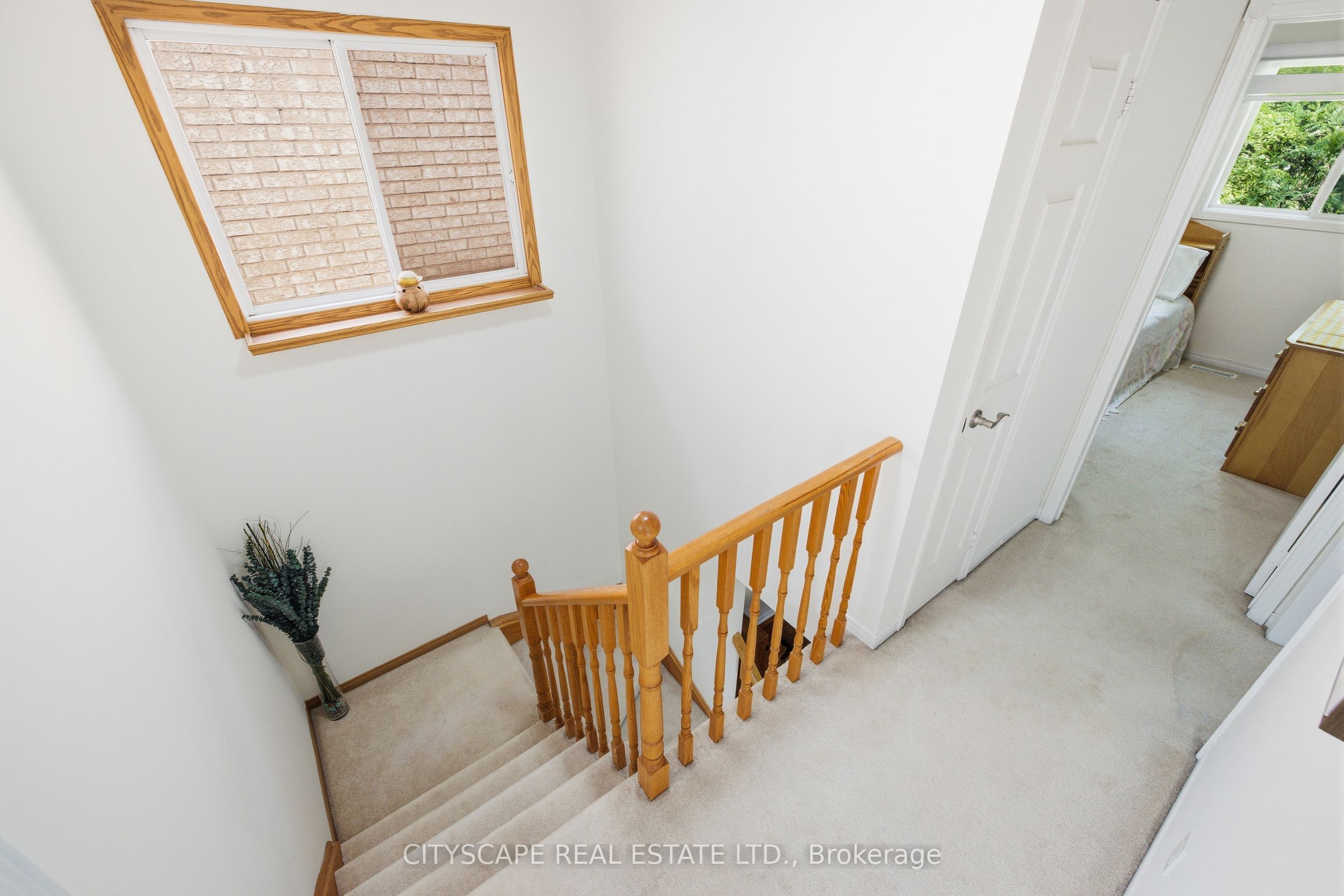 1143 Windgrove Square Property Photo 19