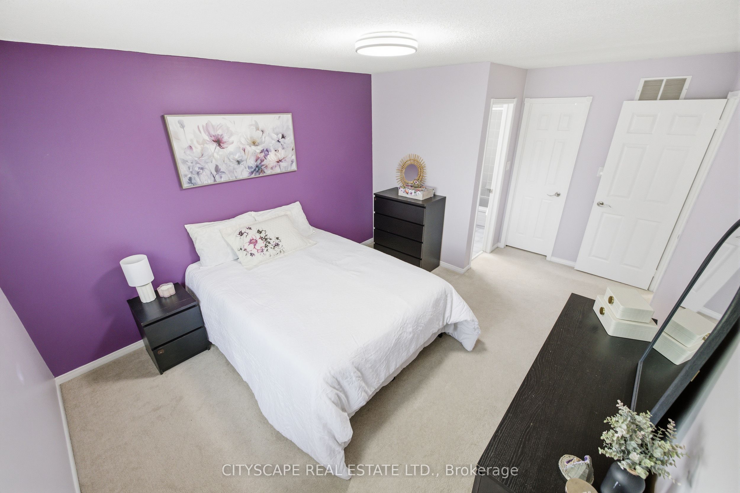 1143 Windgrove Square Property Photo 21