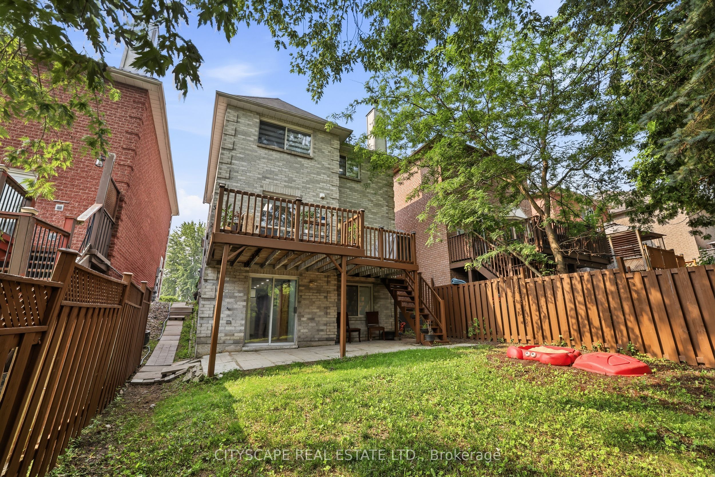 1143 Windgrove Square Property Photo 41