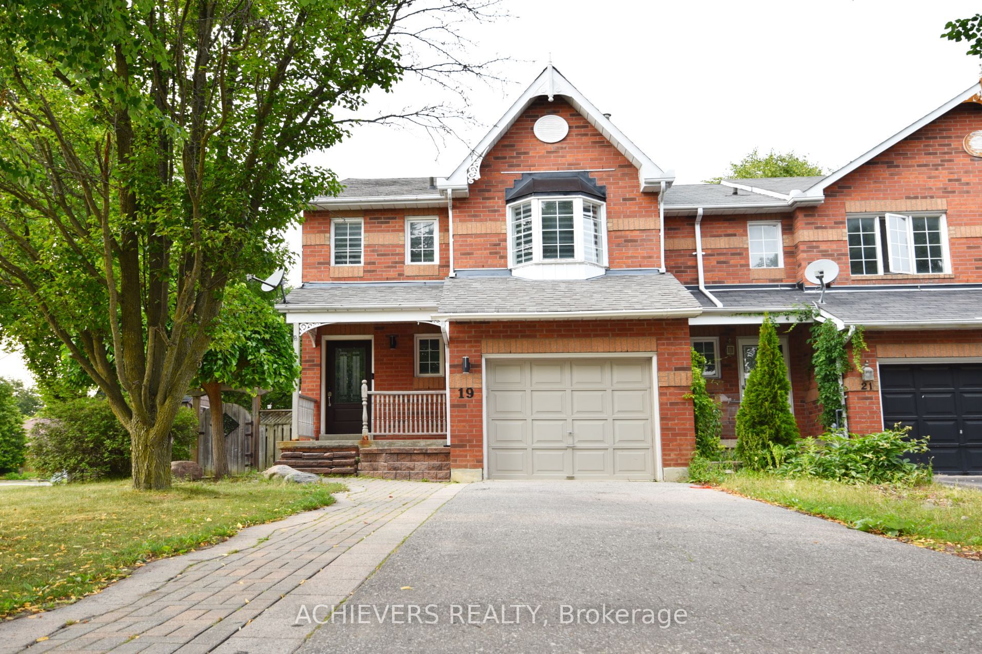 19 Mccullock Crescent Property Photo 1