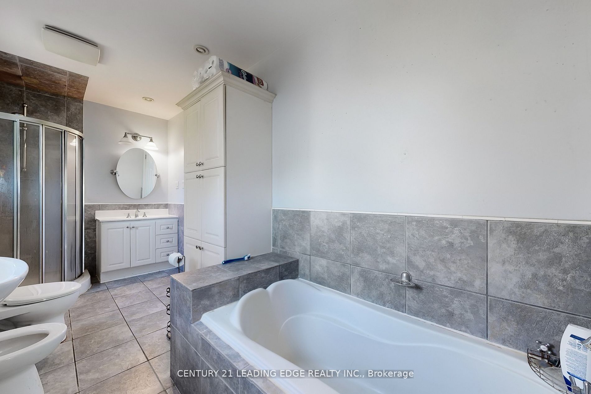 21 Wexford Boulevard B Property Photo 22