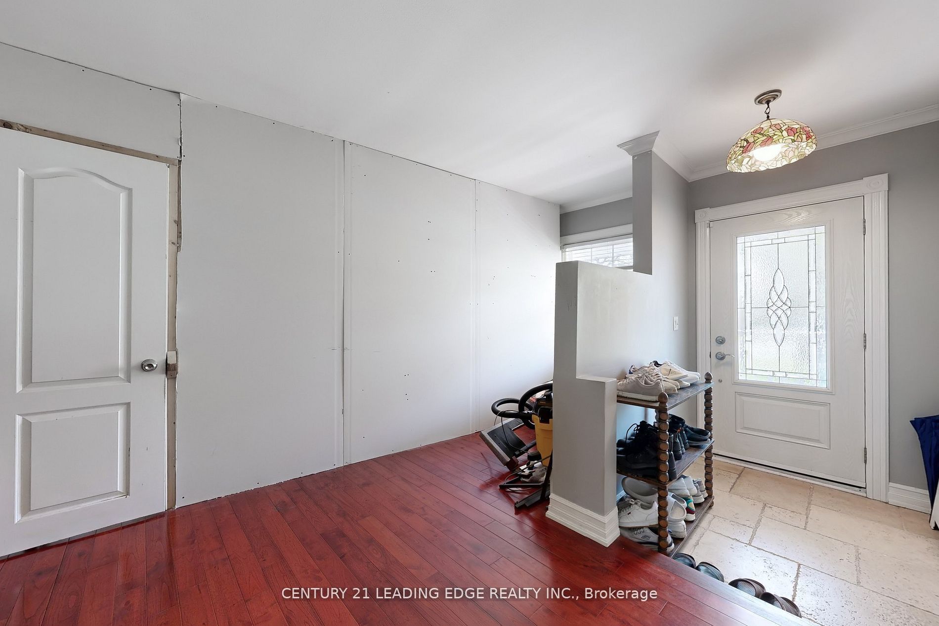 21 Wexford Boulevard B Property Photo 23