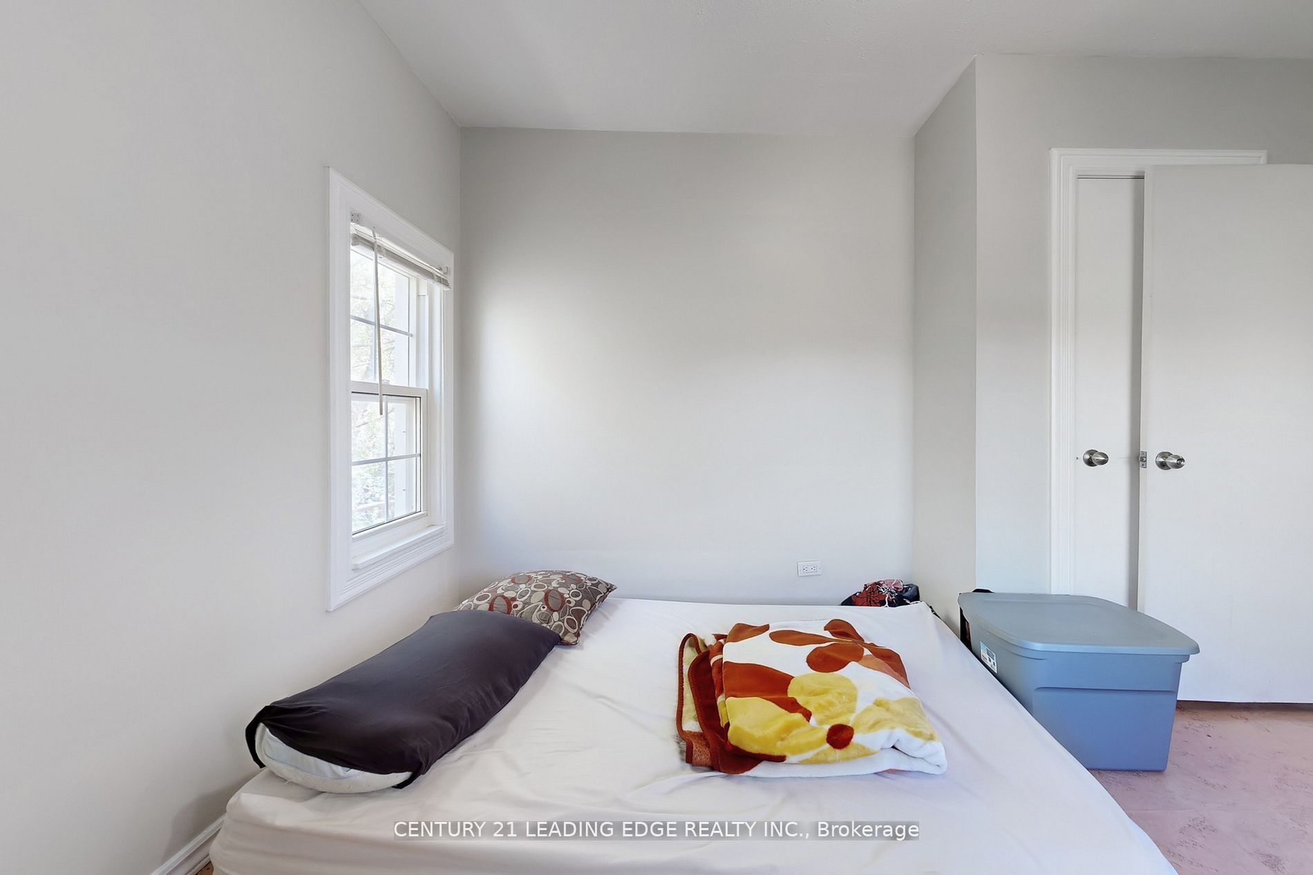 21 Wexford Boulevard B Property Photo 28