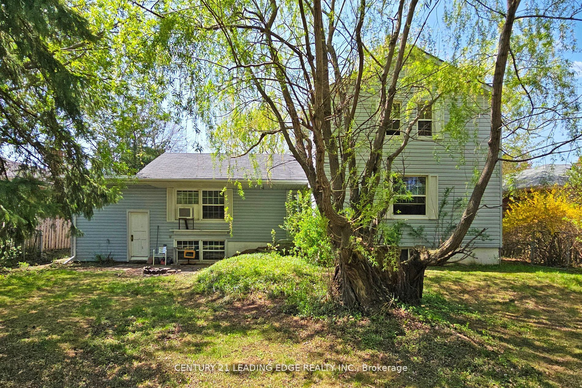 21 Wexford Boulevard B Property Photo 35