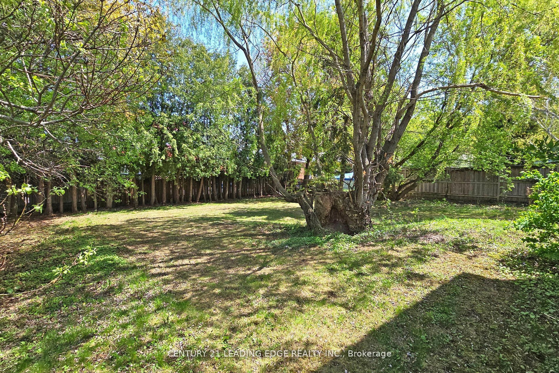 21 Wexford Boulevard B Property Photo 39