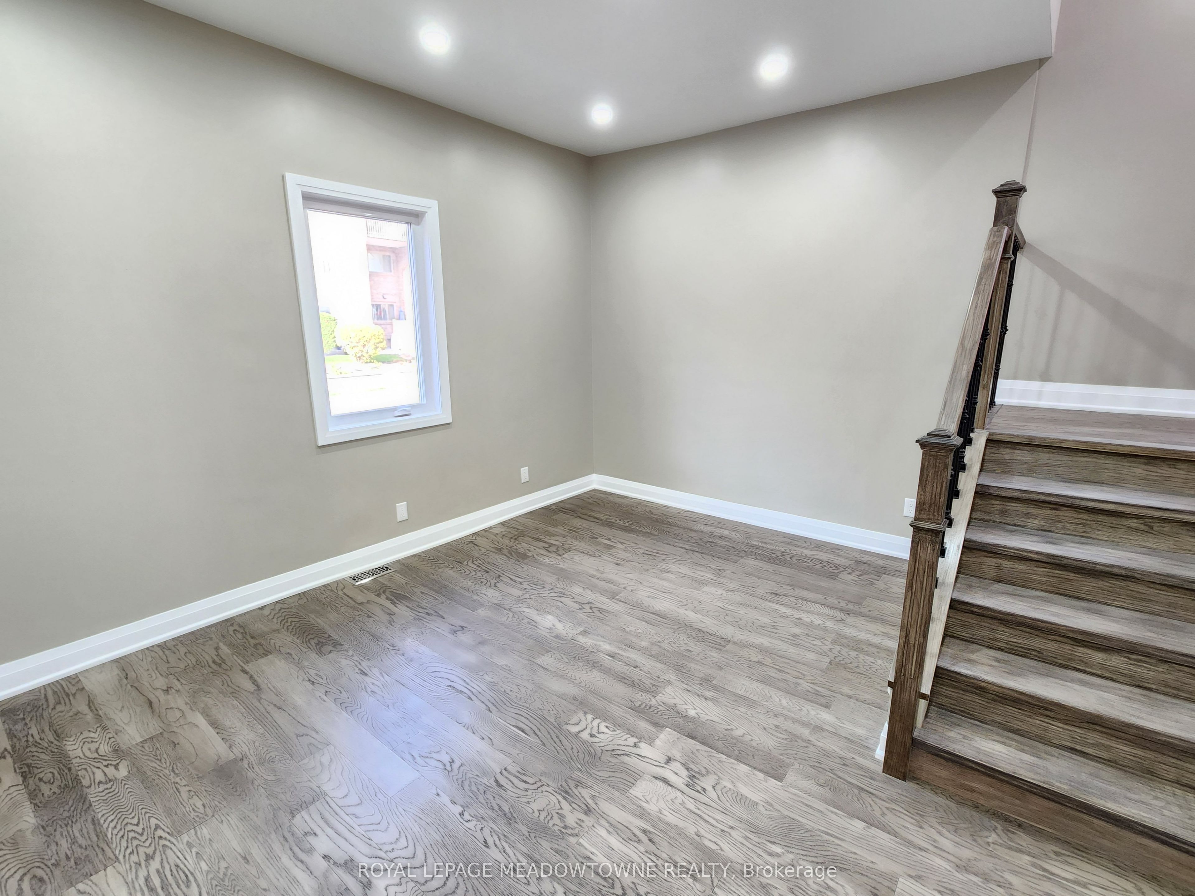 119 Colborne Street E Property Photo 6