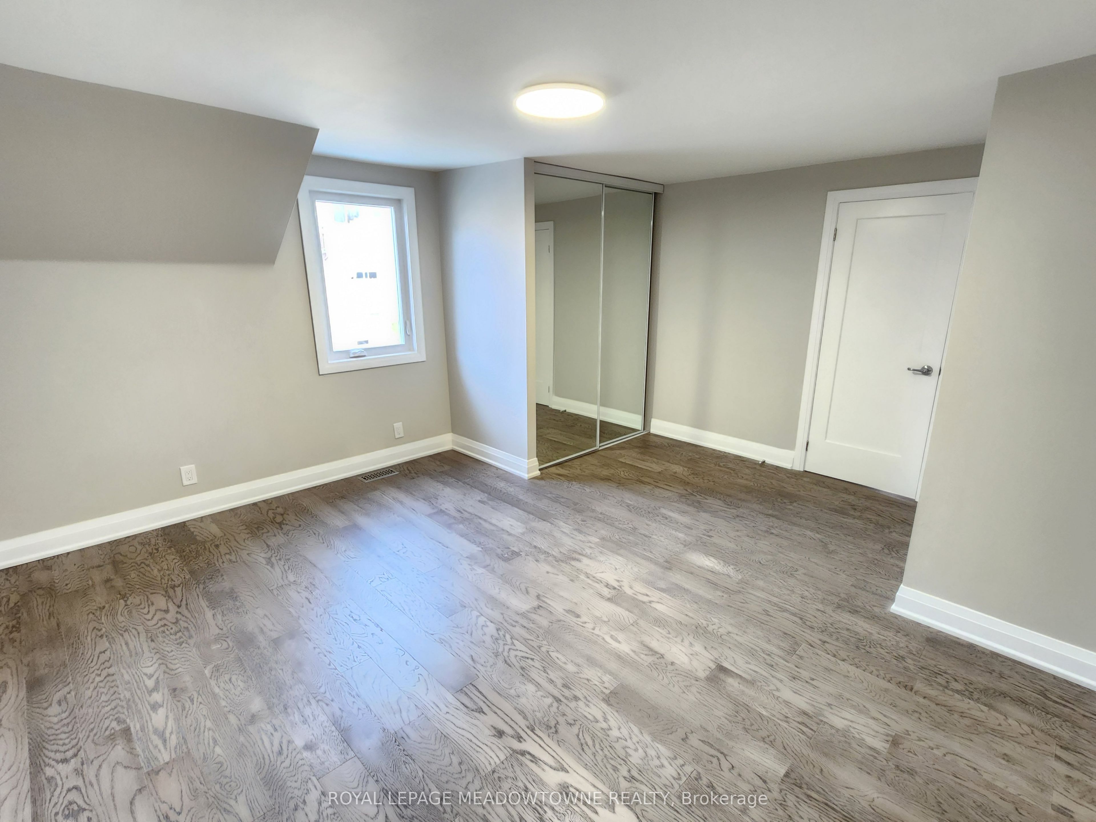119 Colborne Street E Property Photo 10