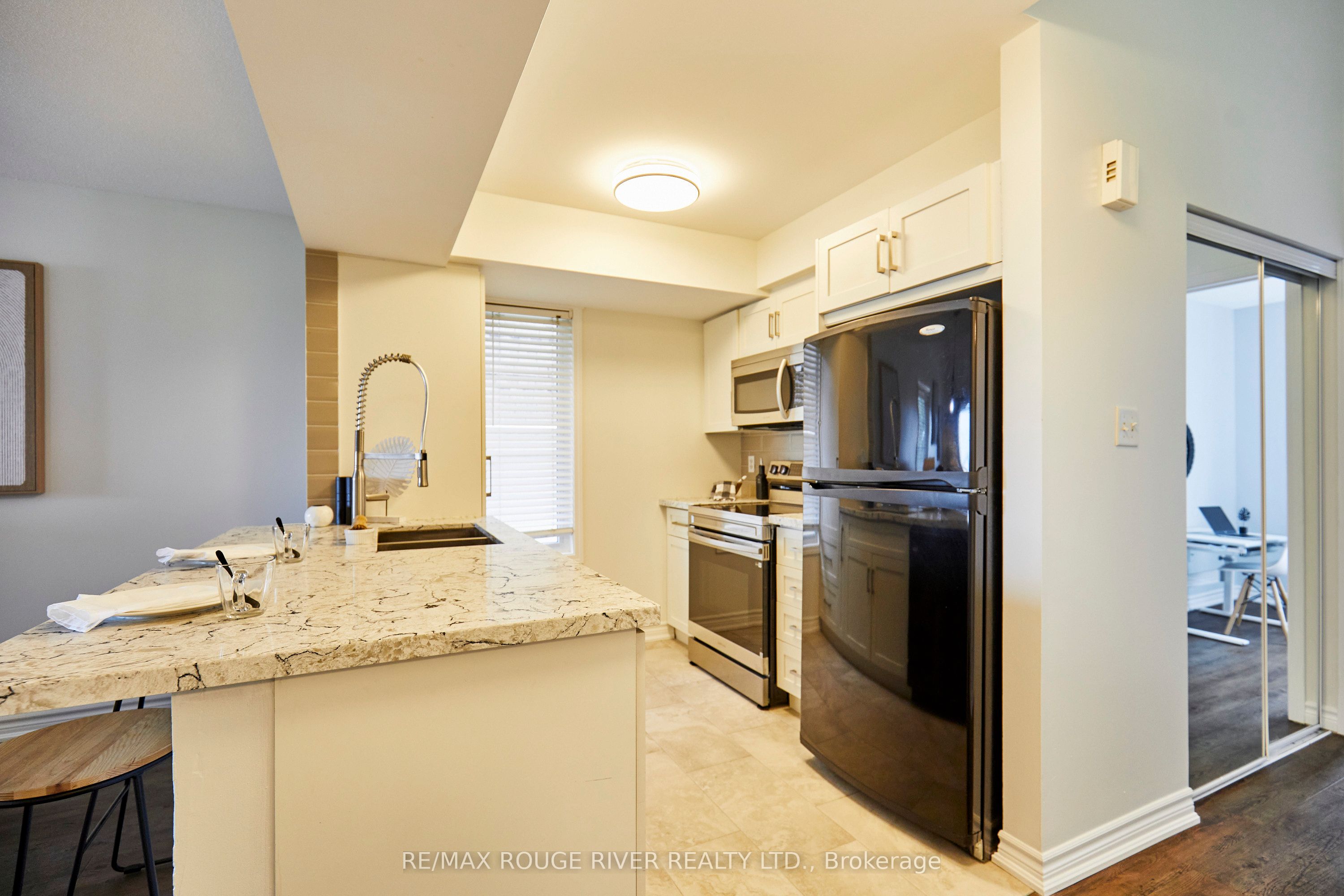 92 Petra Way 3 Property Photo 5