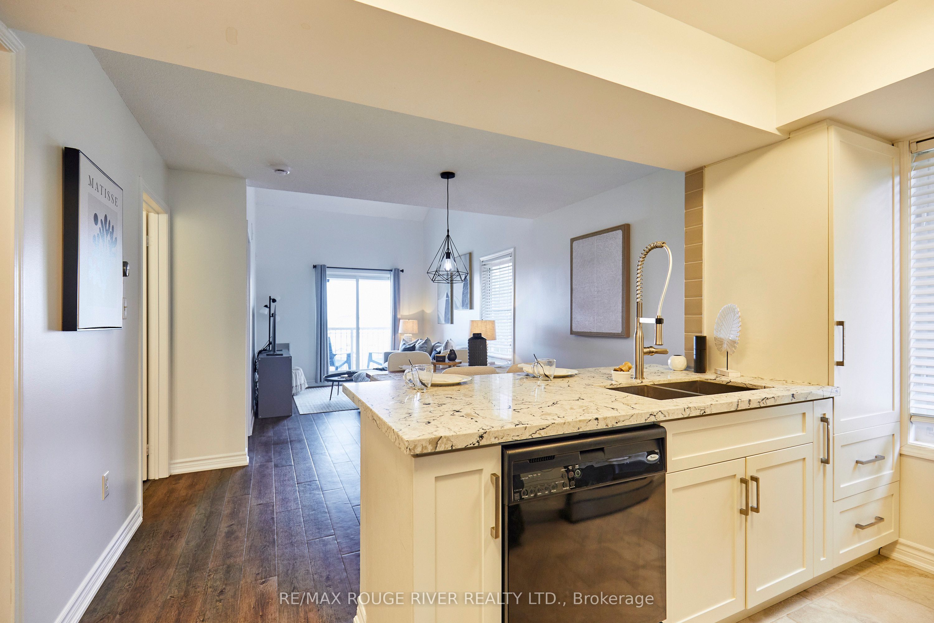 92 Petra Way 3 Property Photo 6