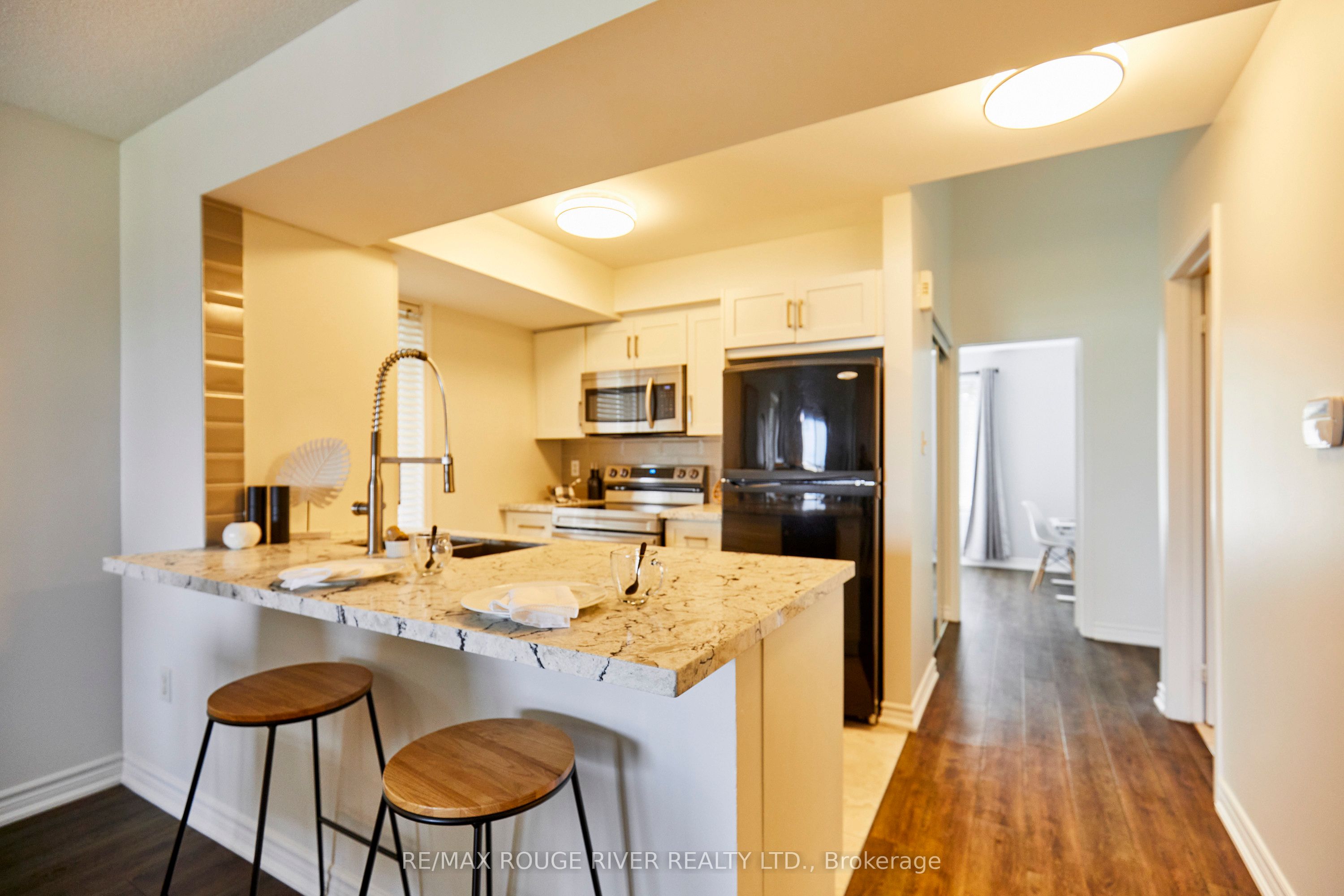 92 Petra Way 3 Property Photo 8
