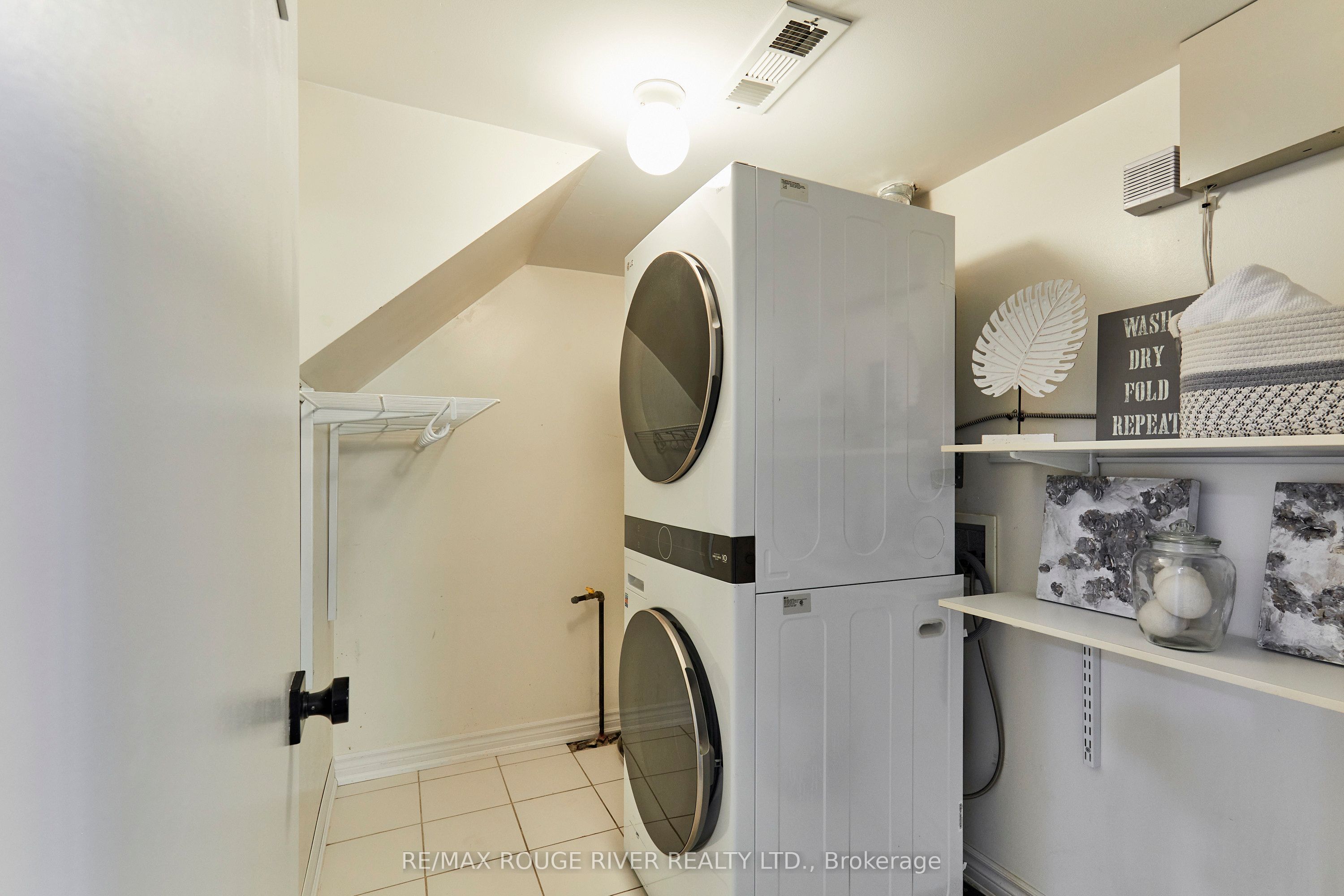 92 Petra Way 3 Property Photo 26