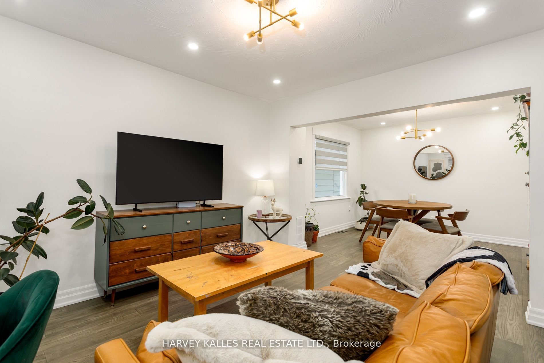 139 King Edward Avenue Property Photo 6