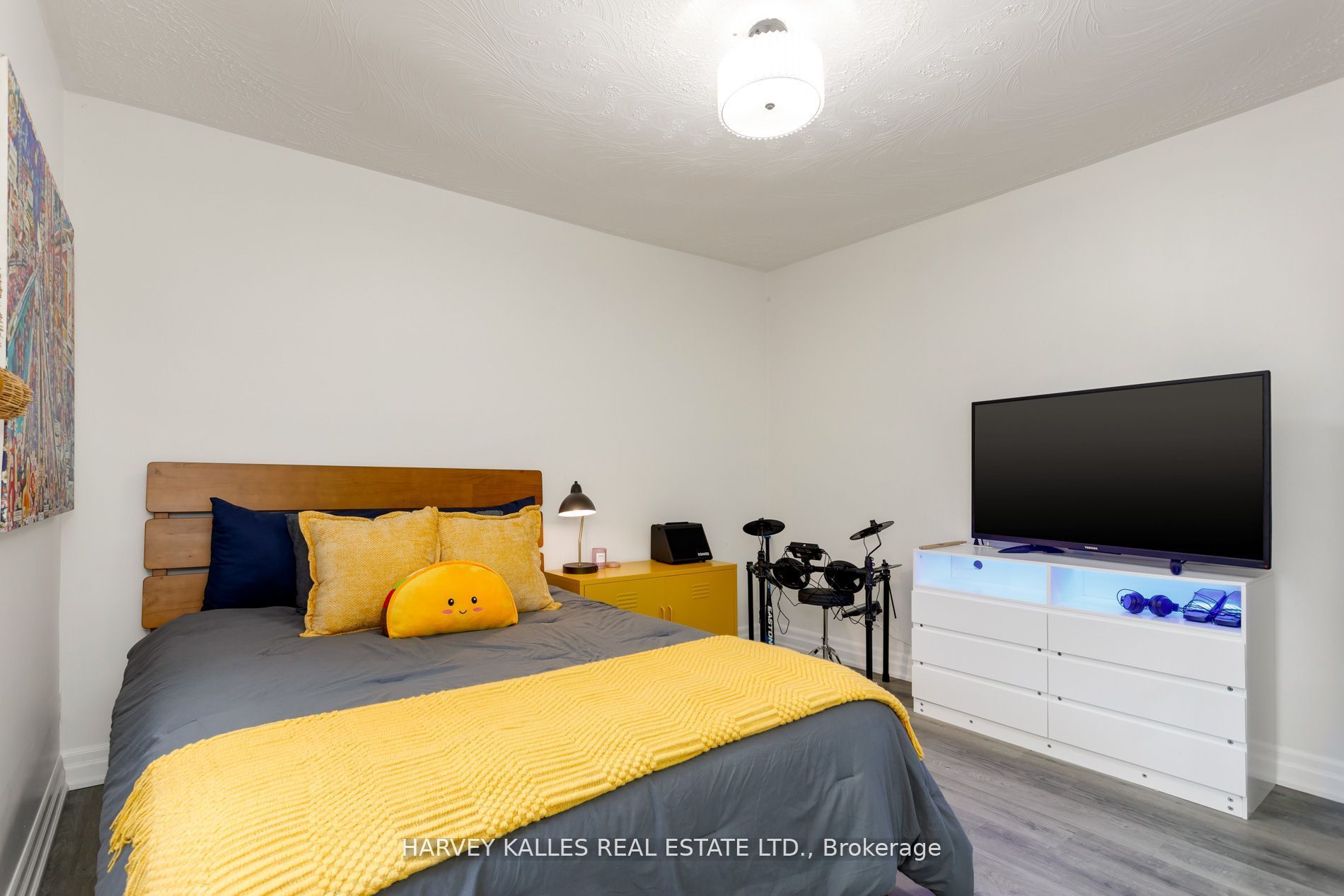 139 King Edward Avenue Property Photo 26
