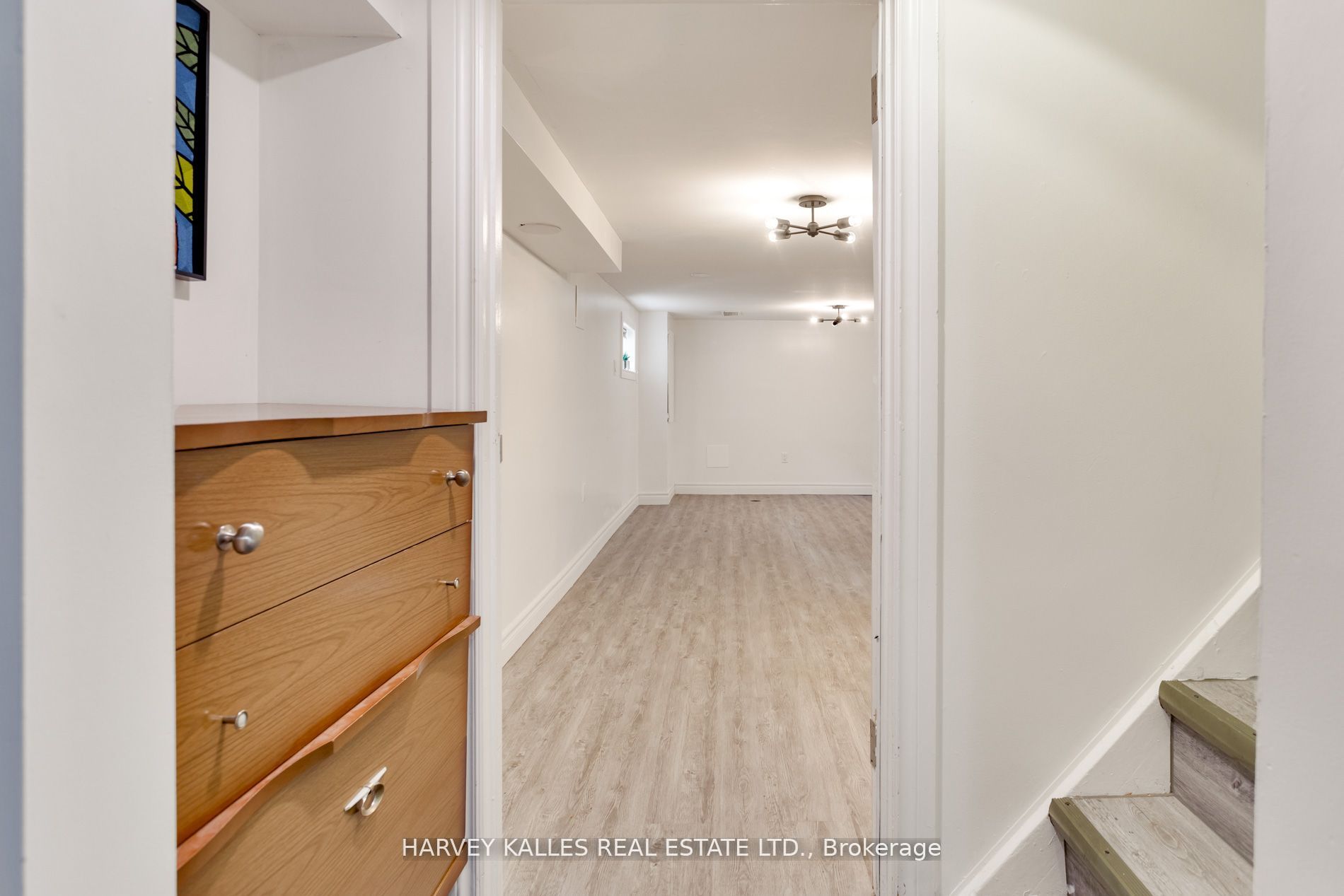 139 King Edward Avenue Property Photo 33