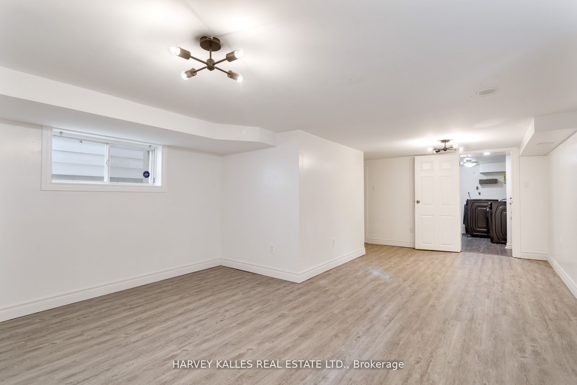 139 King Edward Avenue Property Photo 35