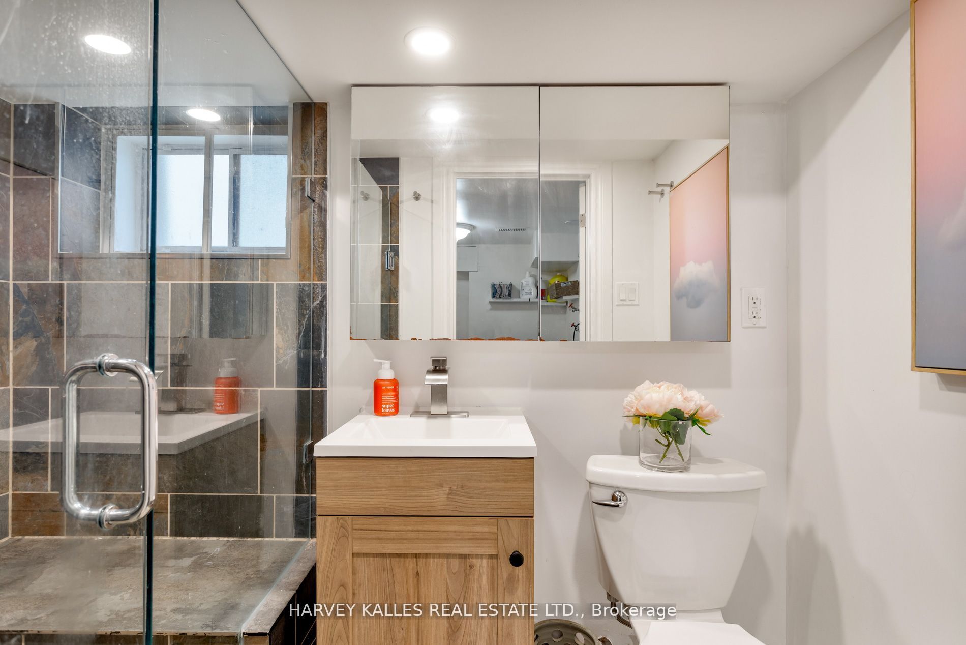 139 King Edward Avenue Property Photo 38