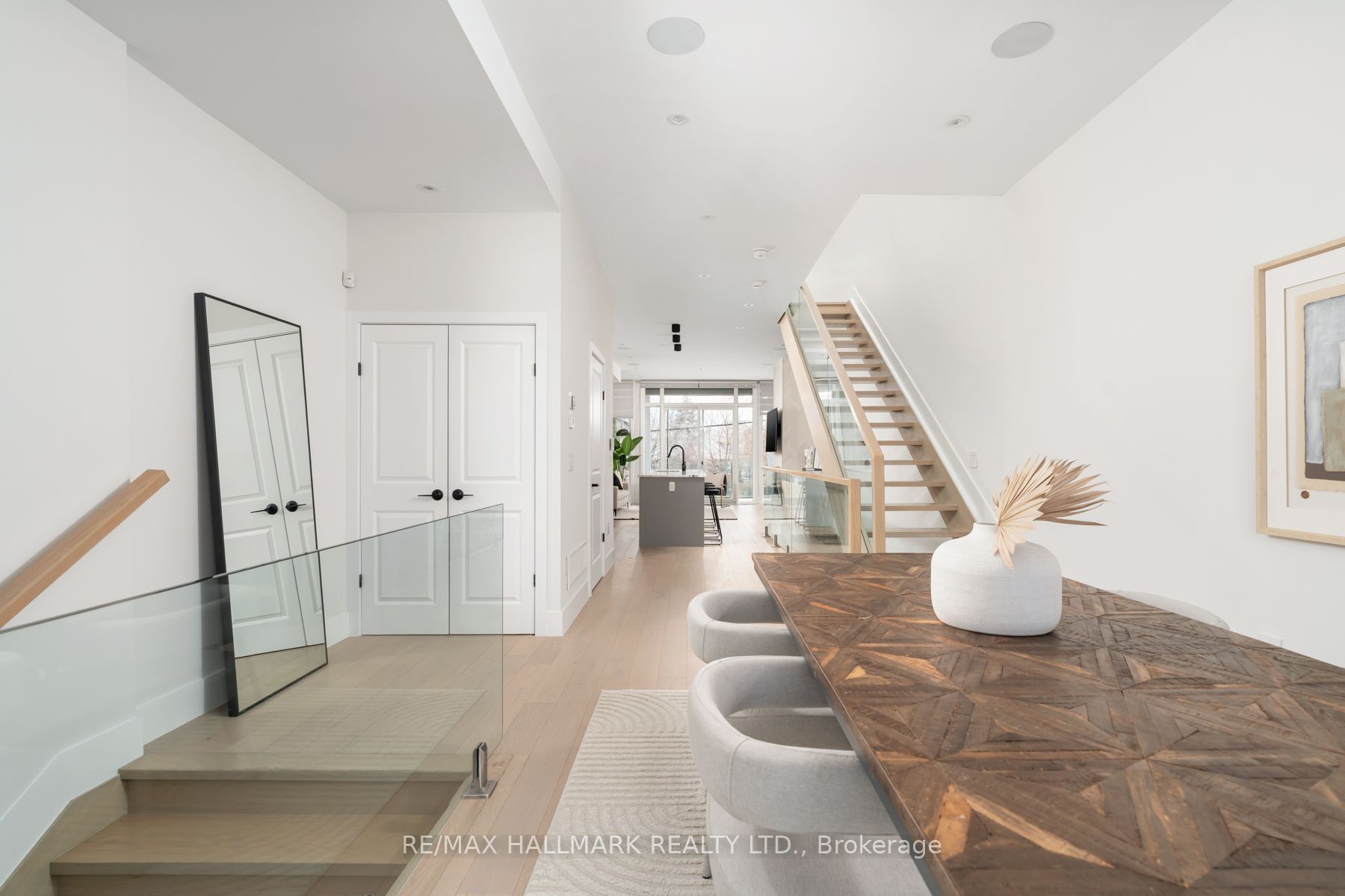 167 Sammon Avenue Property Photo 4
