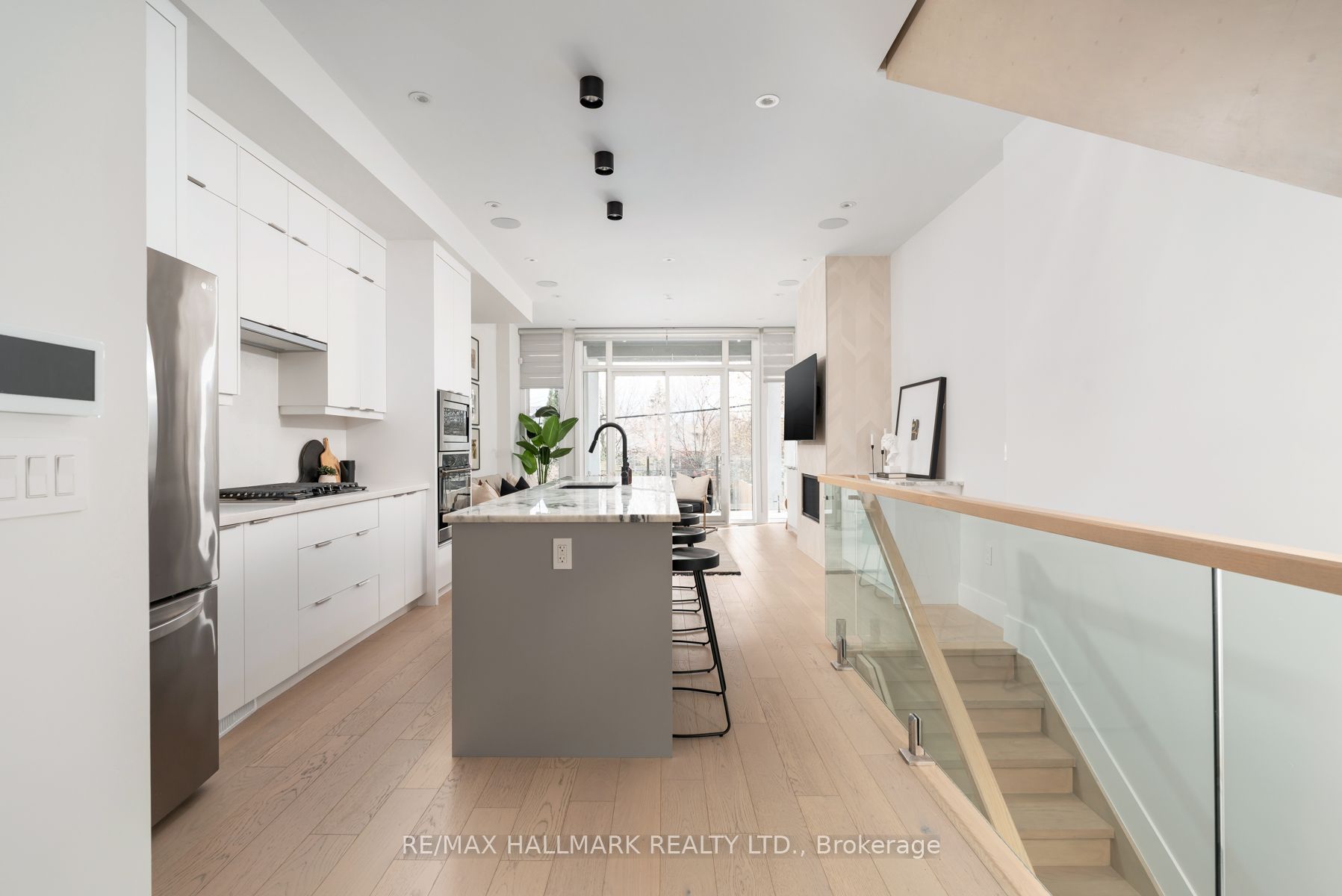 167 Sammon Avenue Property Photo 8