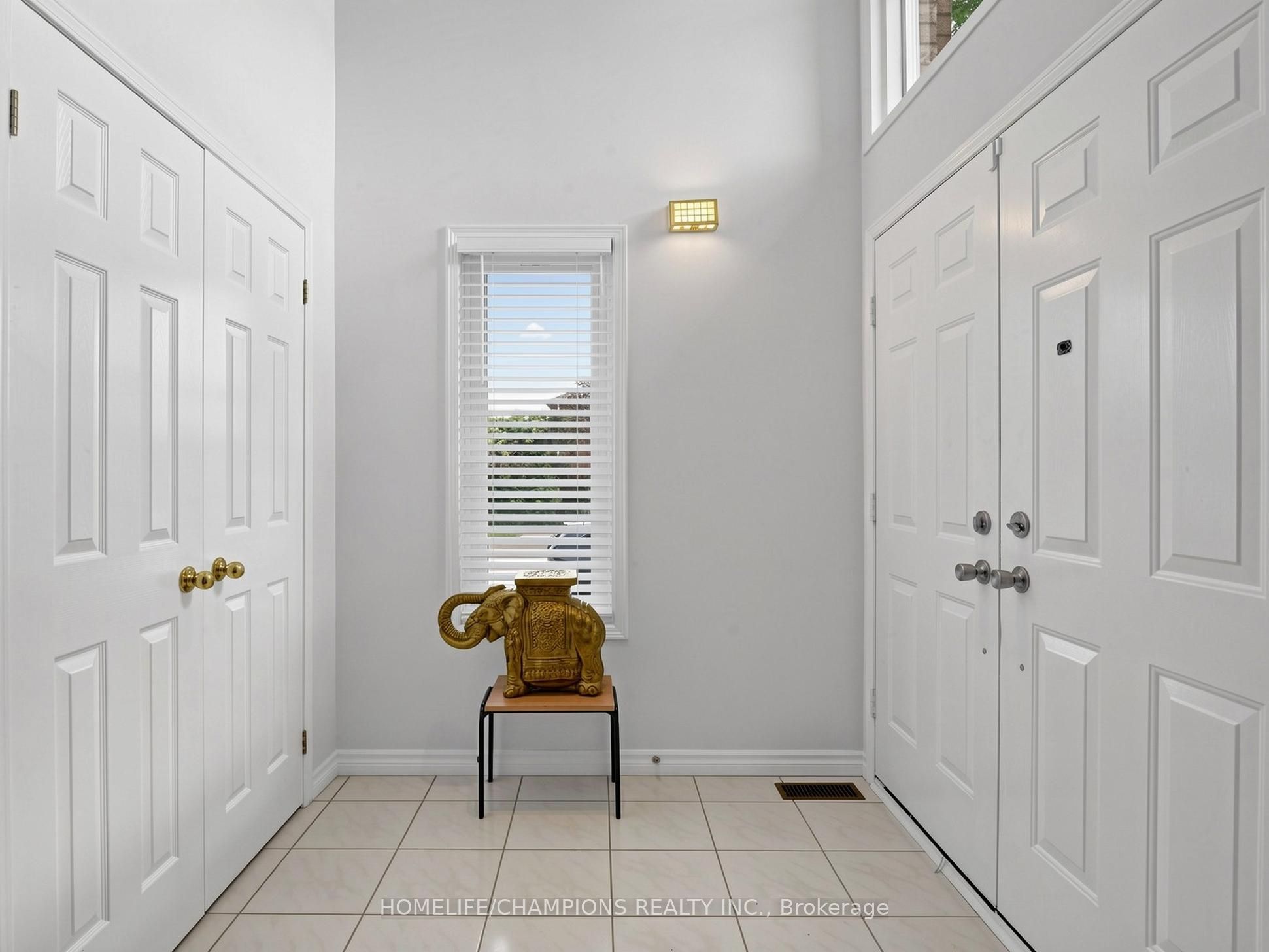 1622 Sandhurst Crescent Property Photo 6