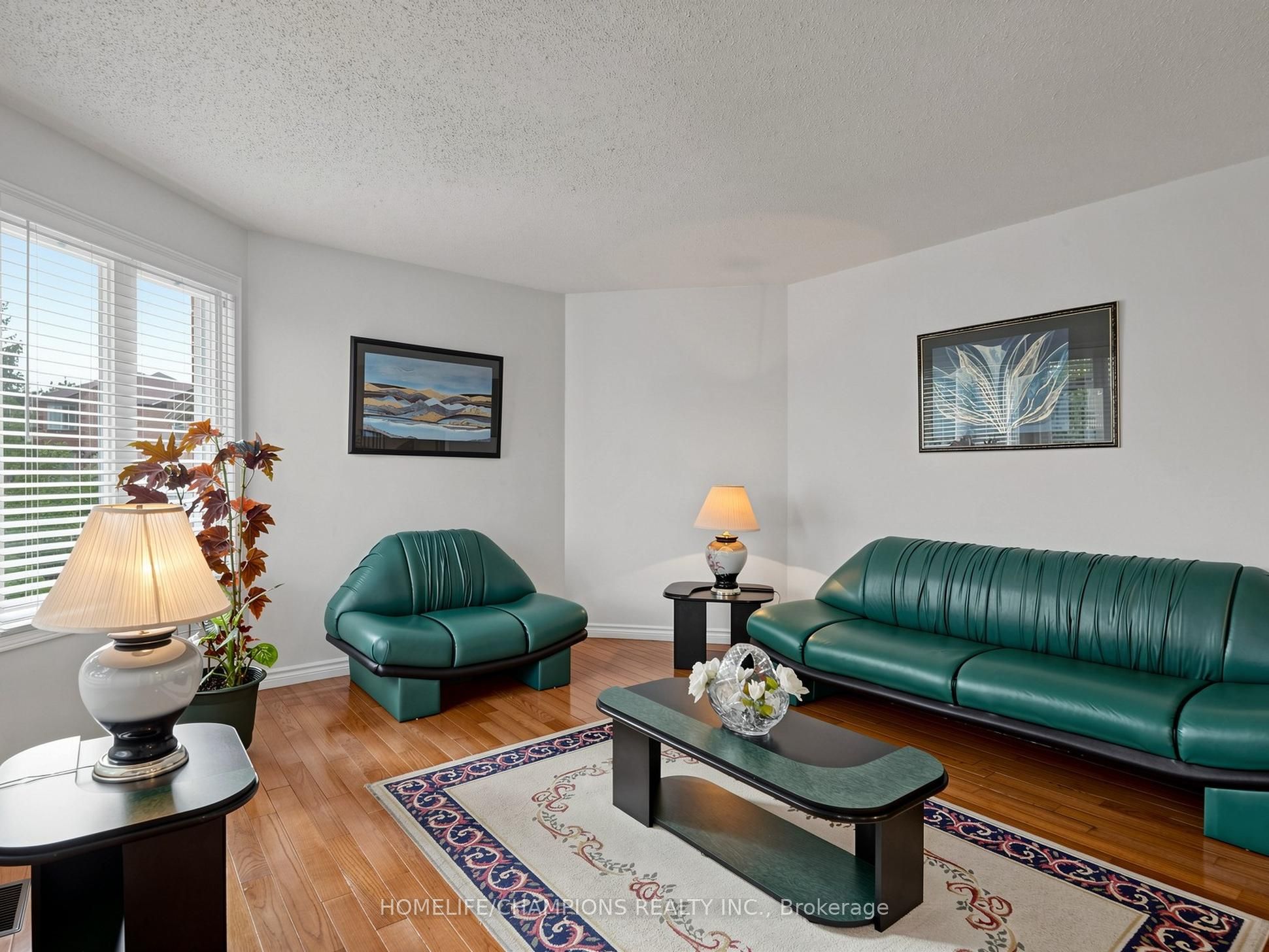 1622 Sandhurst Crescent Property Photo 9