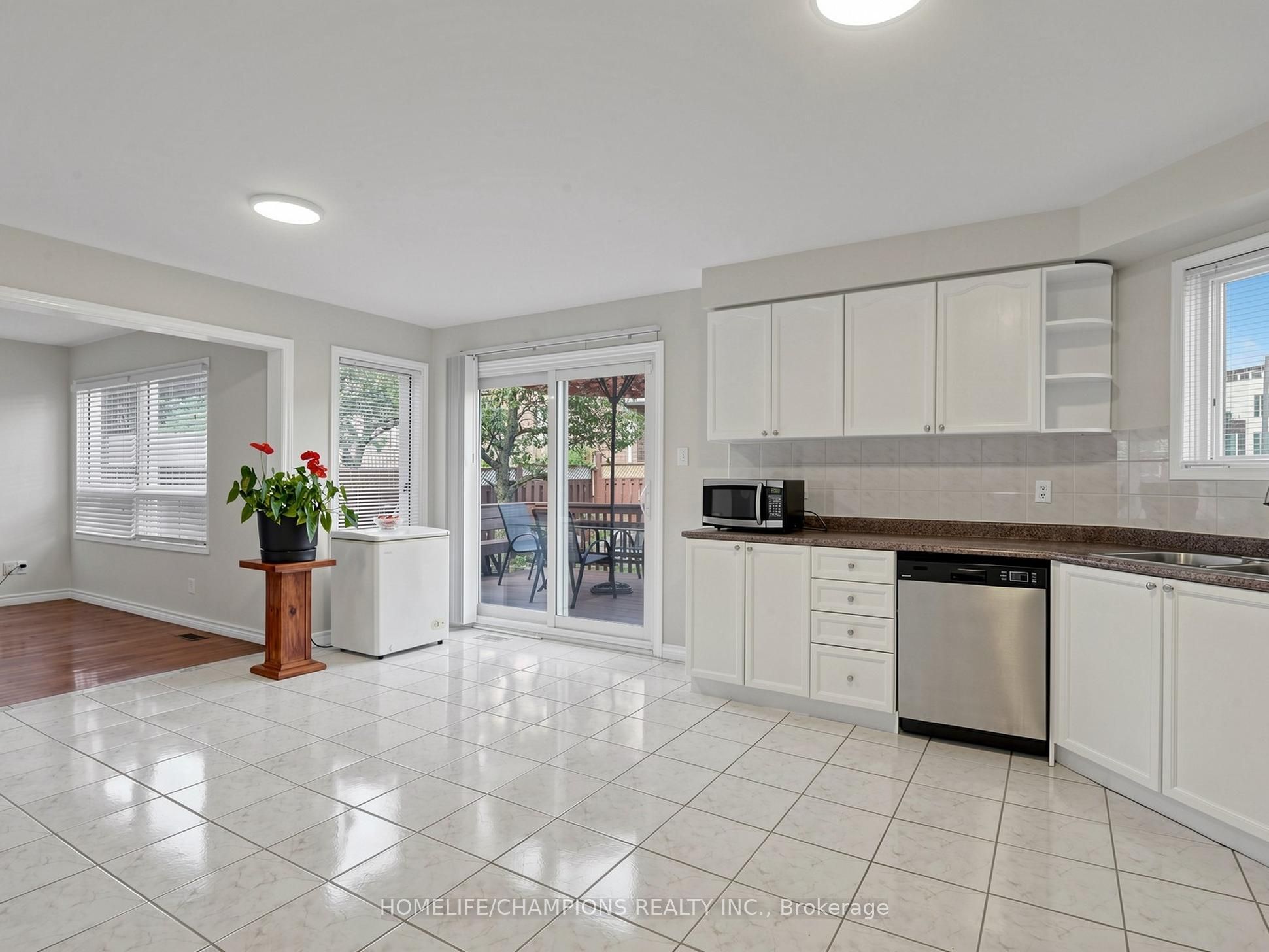 1622 Sandhurst Crescent Property Photo 16