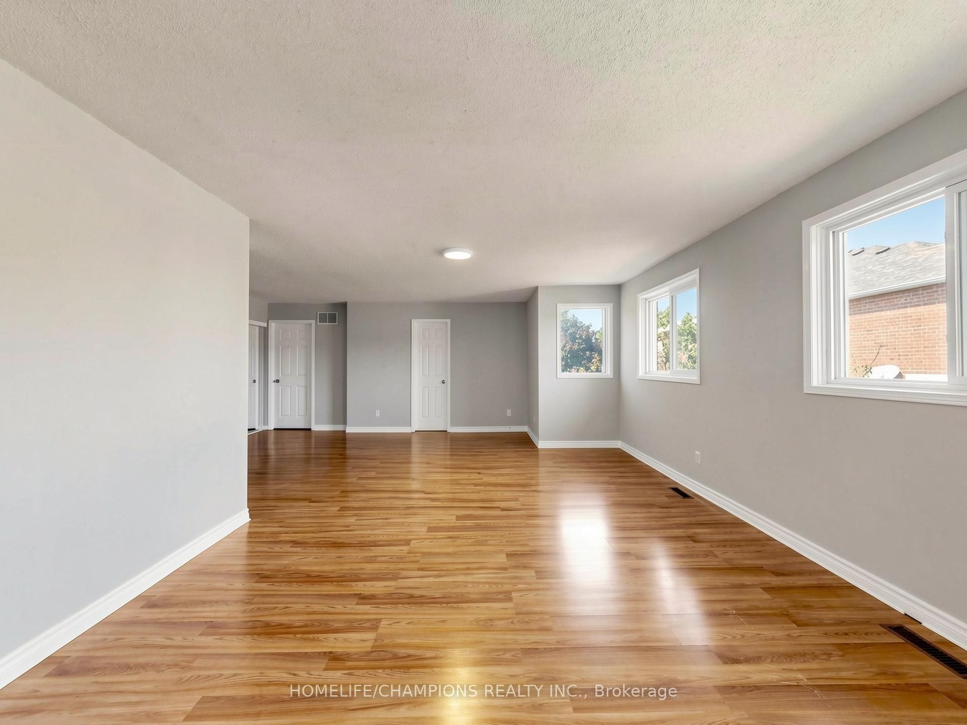 1622 Sandhurst Crescent Property Photo 24