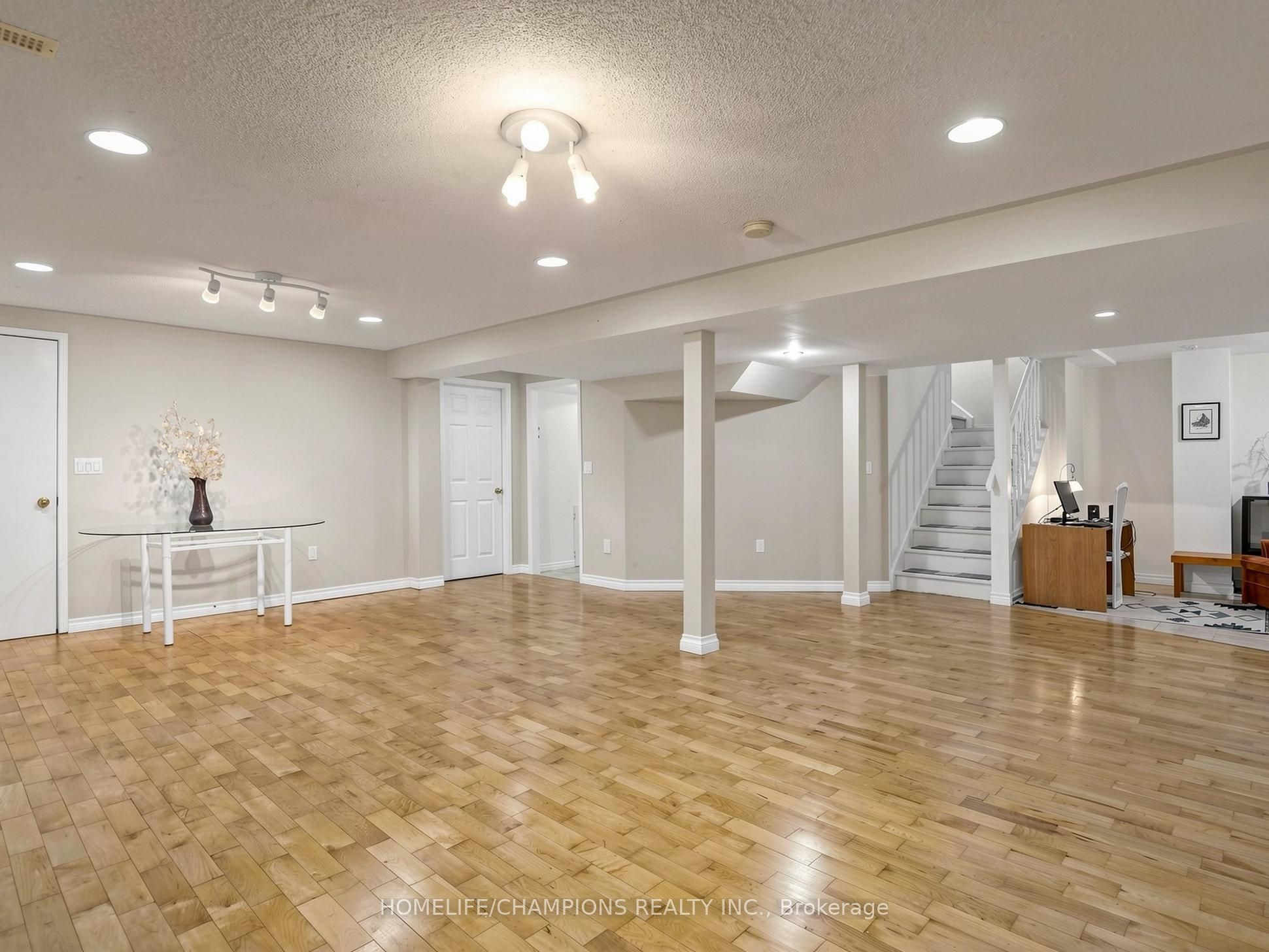 1622 Sandhurst Crescent Property Photo 37
