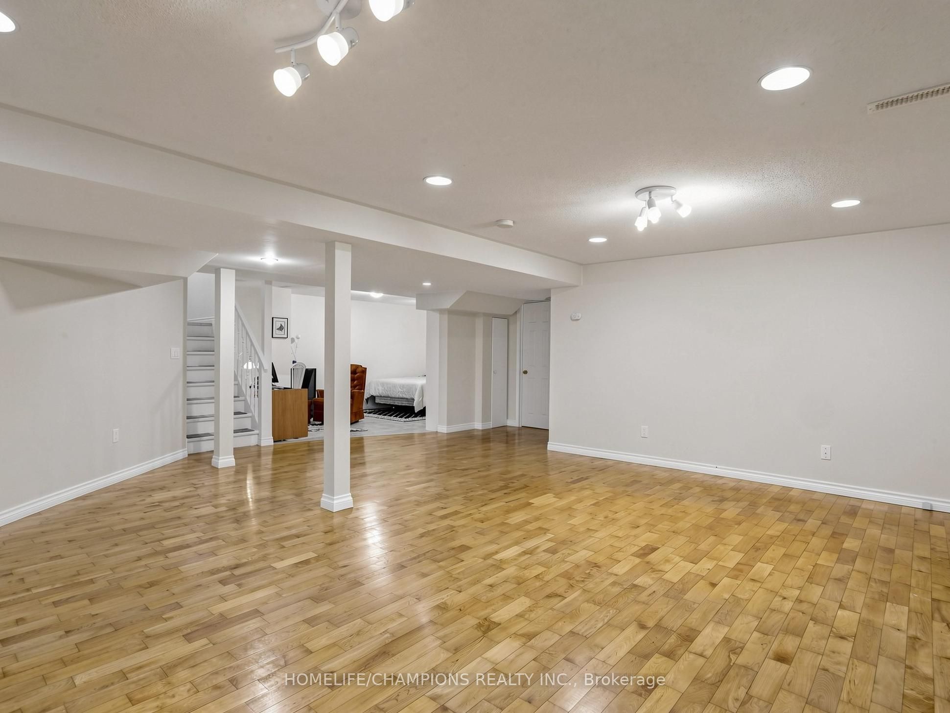 1622 Sandhurst Crescent Property Photo 38