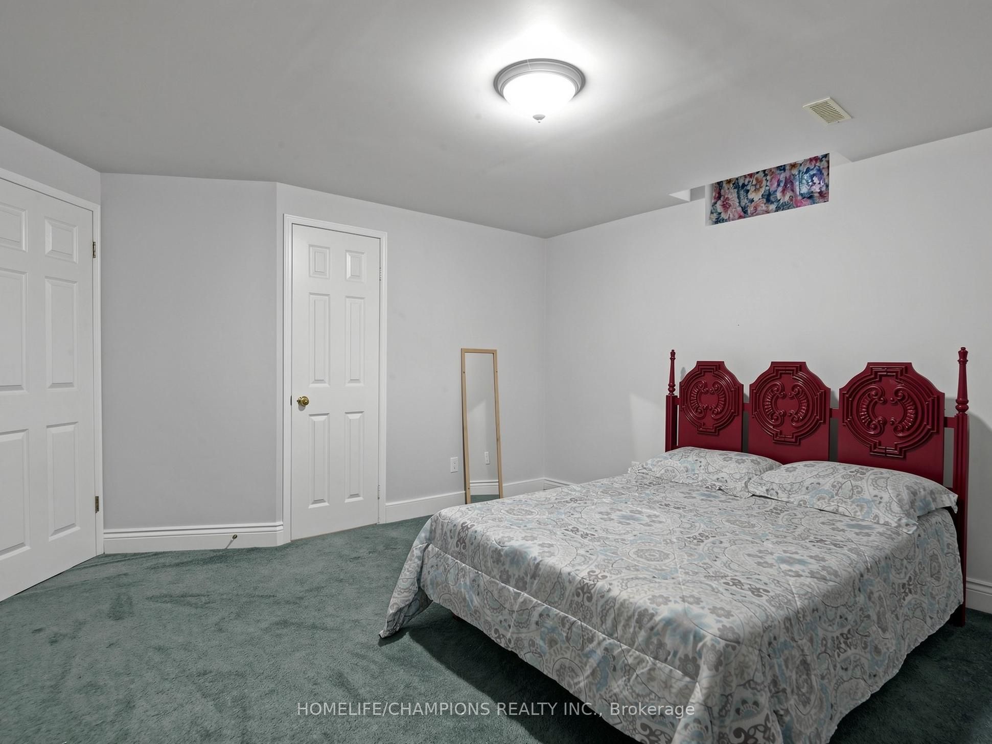 1622 Sandhurst Crescent Property Photo 41