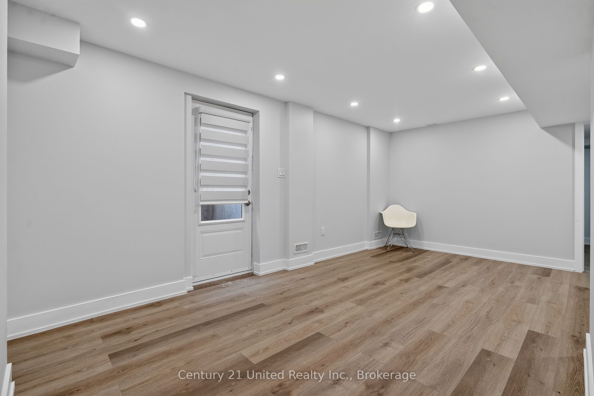 1040 Suddard Avenue 2 (lower Level) Property Photo 3