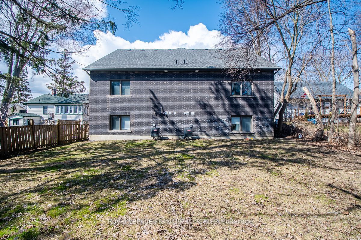 805b Dundas Street Lower Property Photo 3
