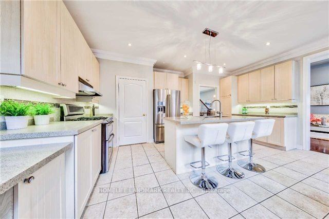 135 Rushworth Drive Property Photo 4