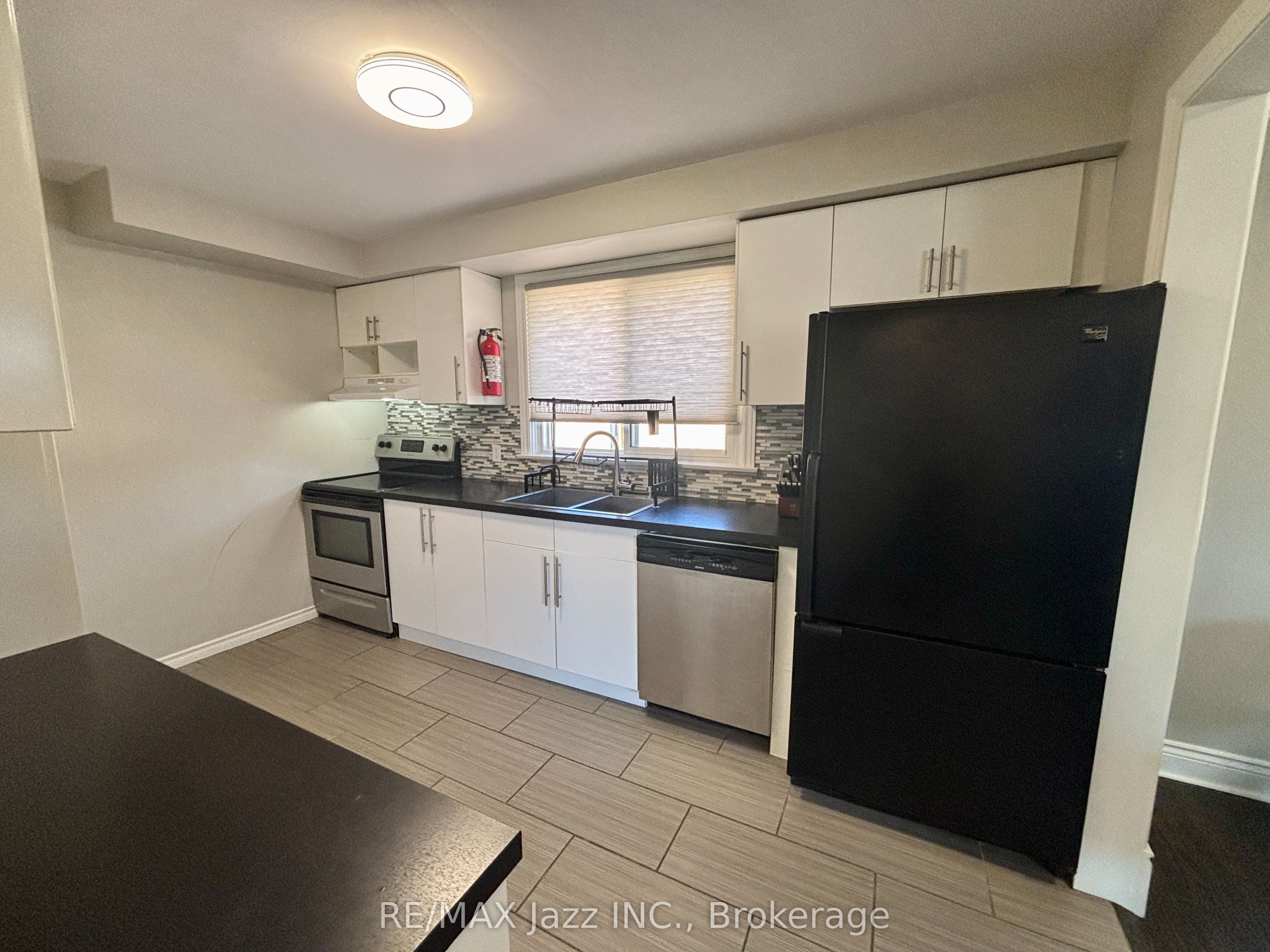 751 Phillip Murray Avenue Unit 1 Property Photo 9