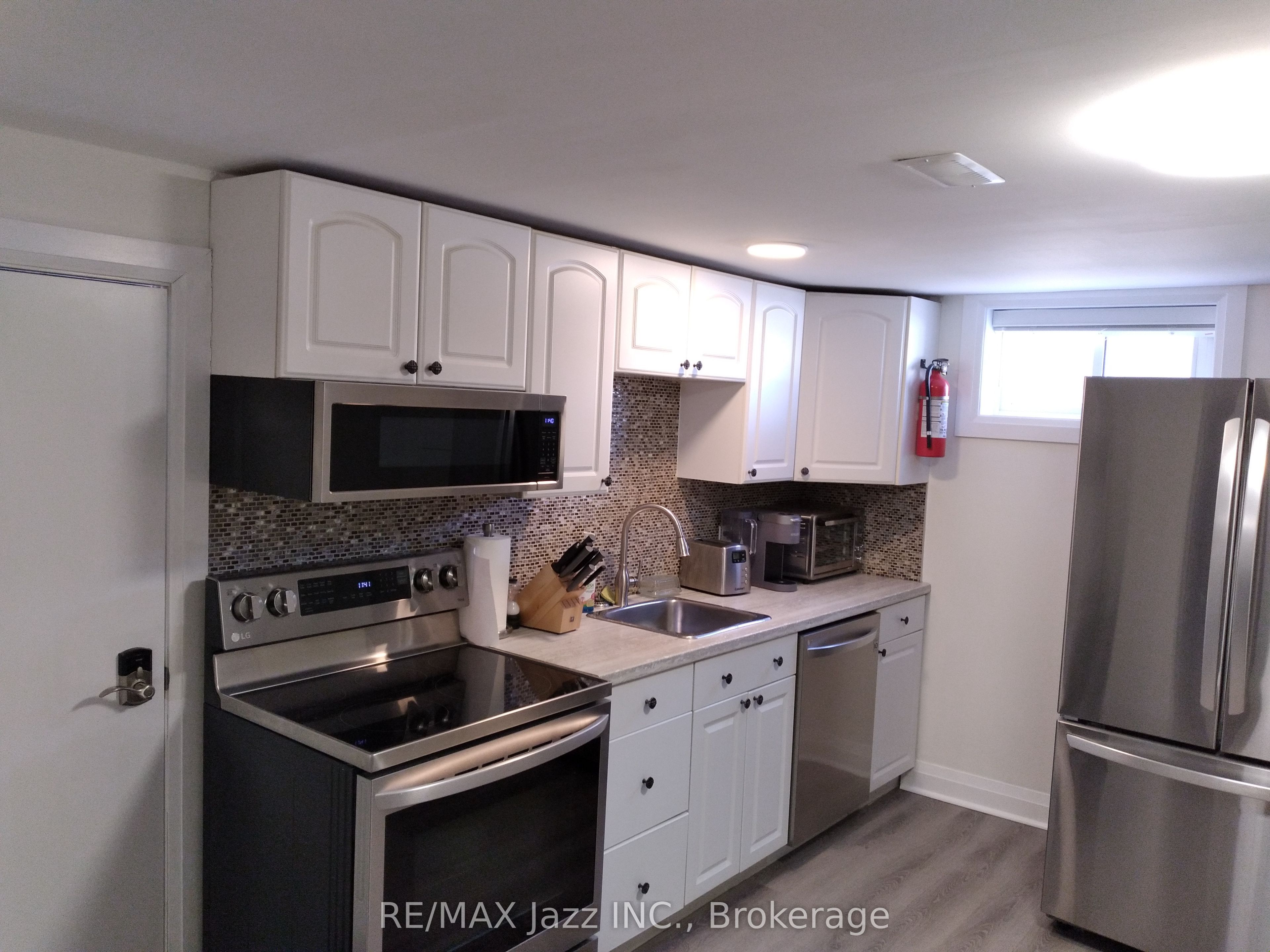 751 Phillip Murray Avenue Unit 2 Property Photo 5