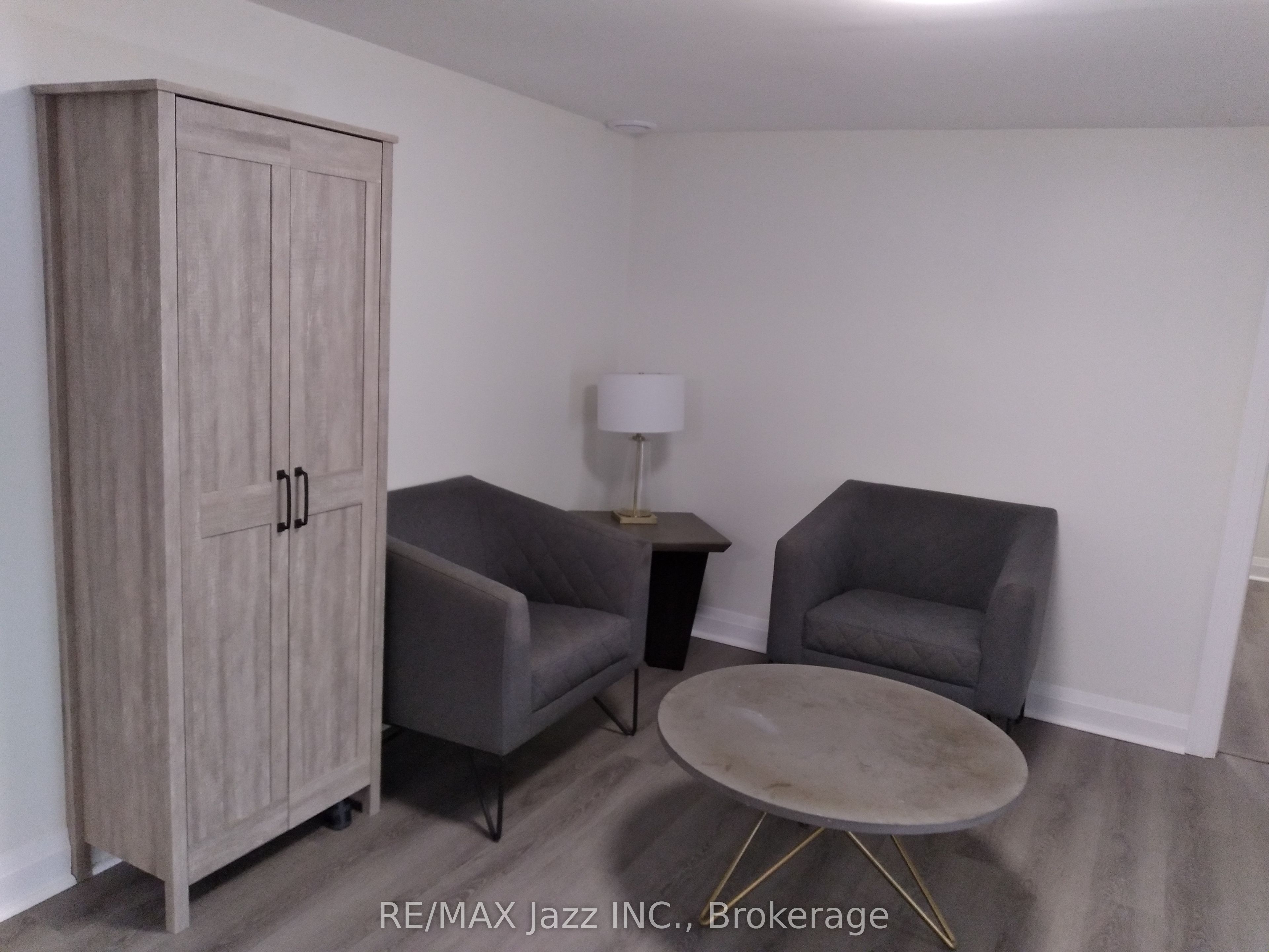 751 Phillip Murray Avenue Unit 2 Property Photo 9