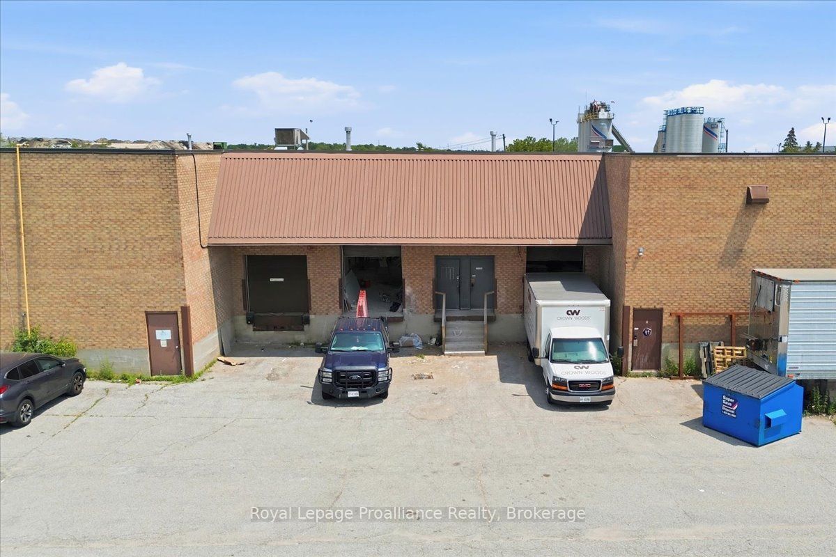 1200 Tapscott Road Property Photo 9