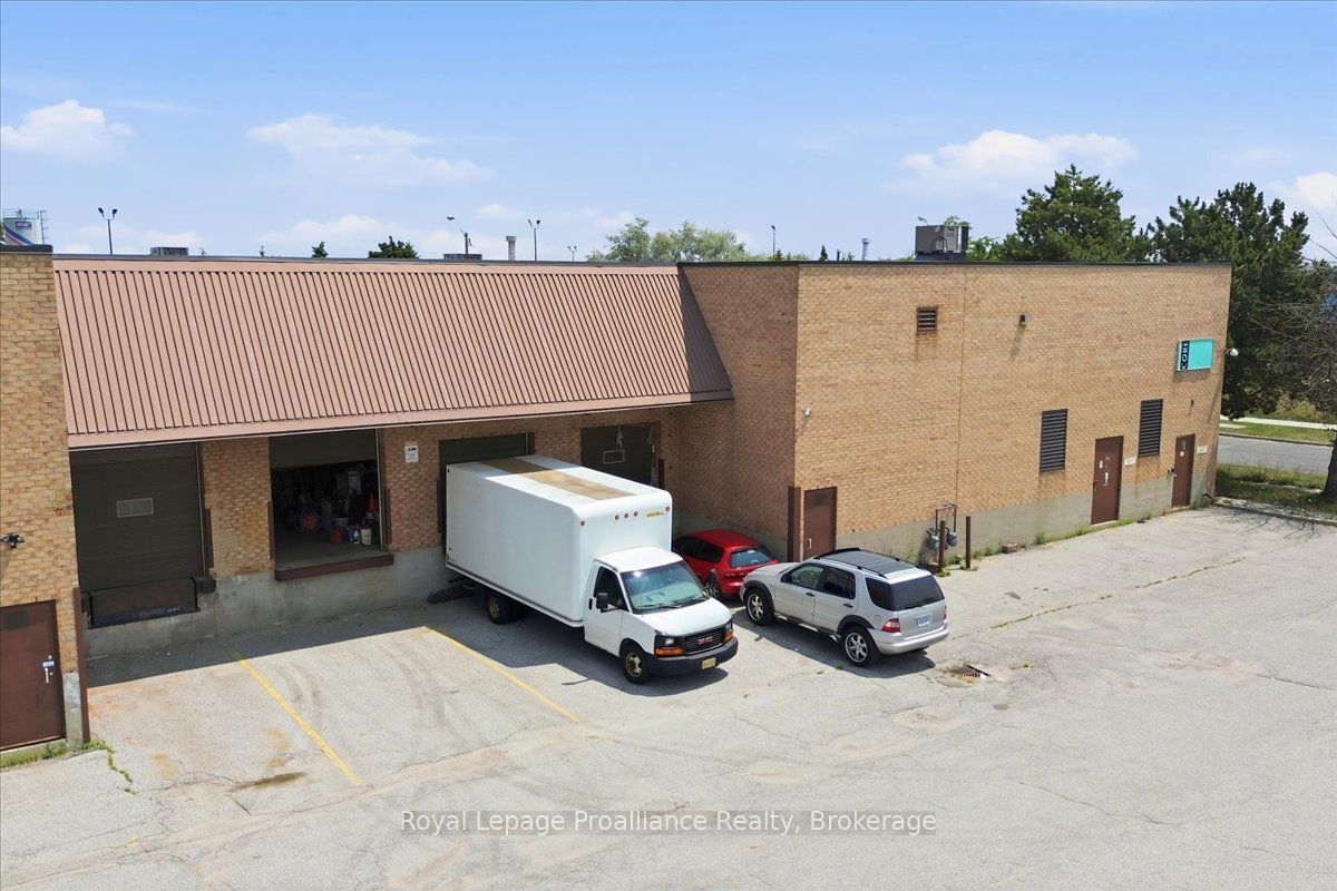 1200 Tapscott Road Property Photo 10