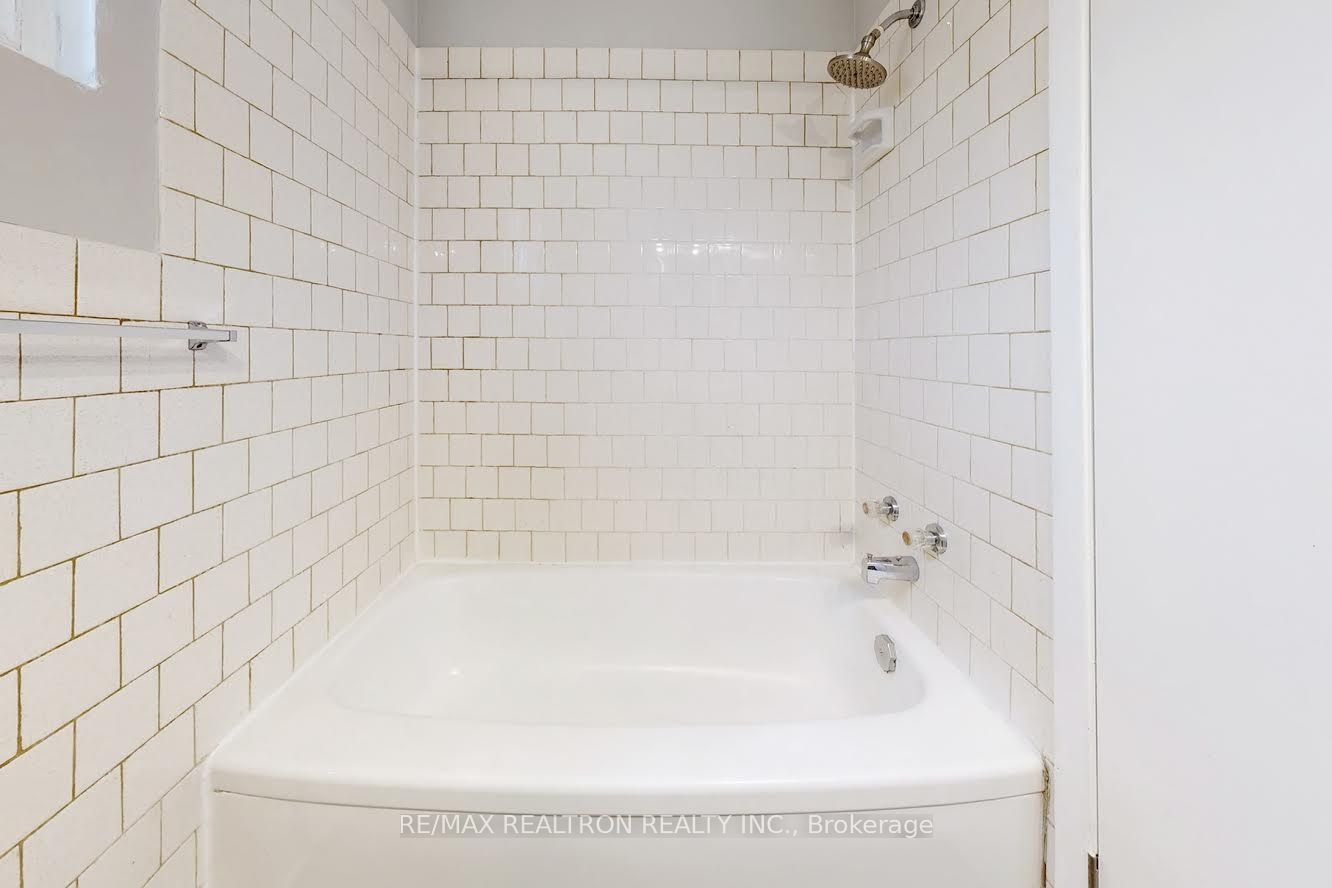362 Elgin Court 3 Property Photo 20