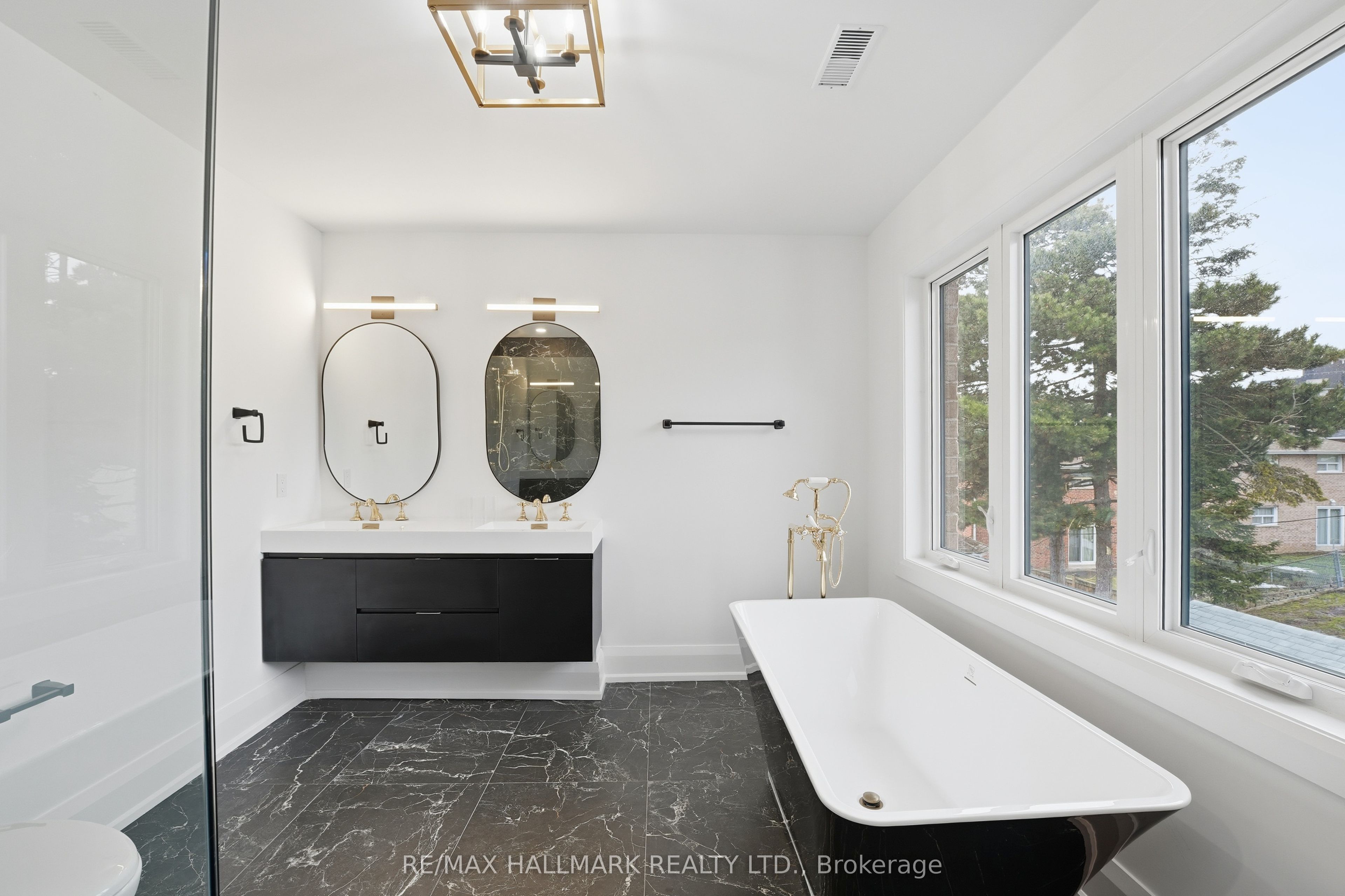 49 Greendowns Drive Property Photo 12