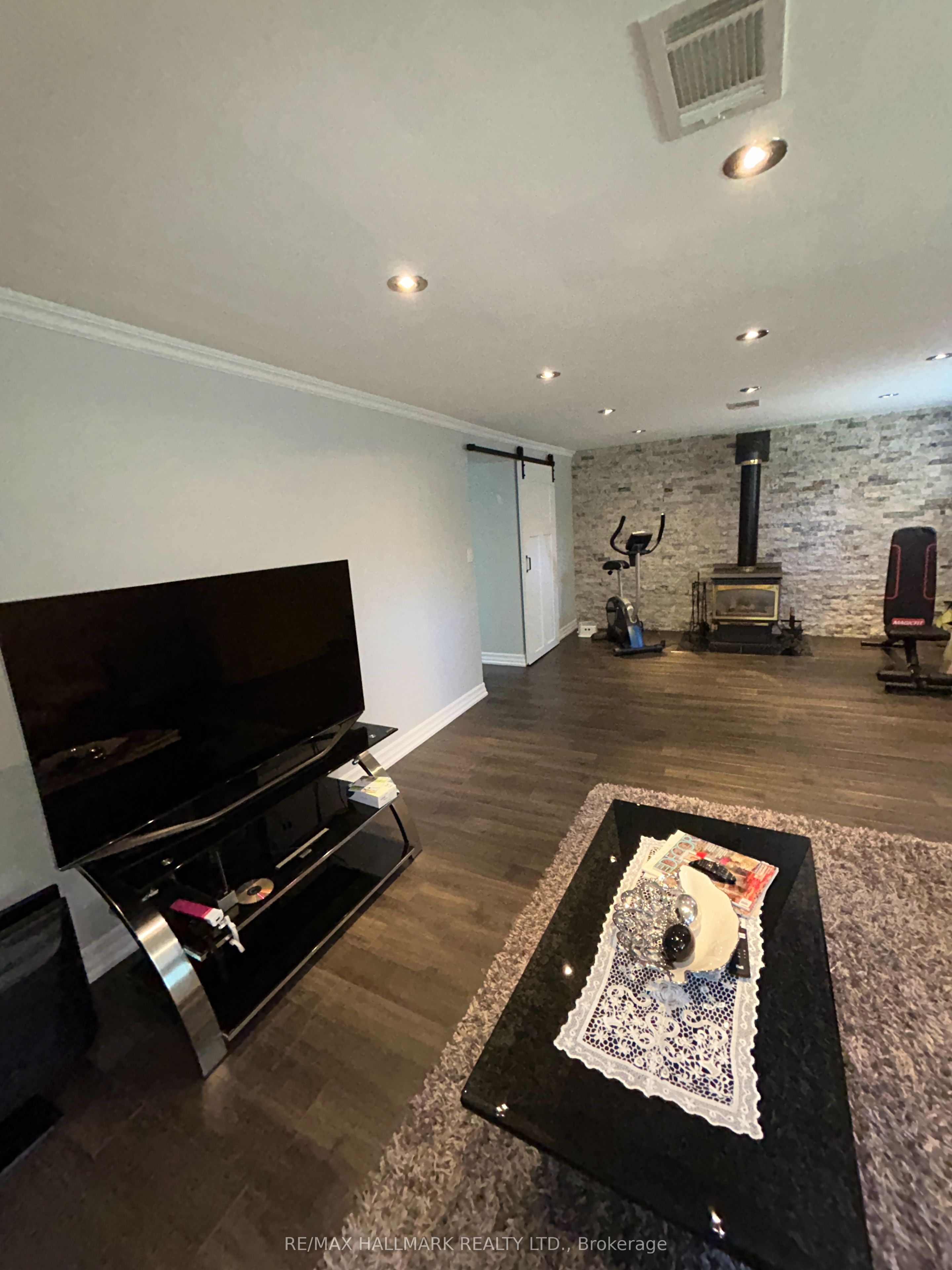 110 Trinnell Boulevard Property Photo 14