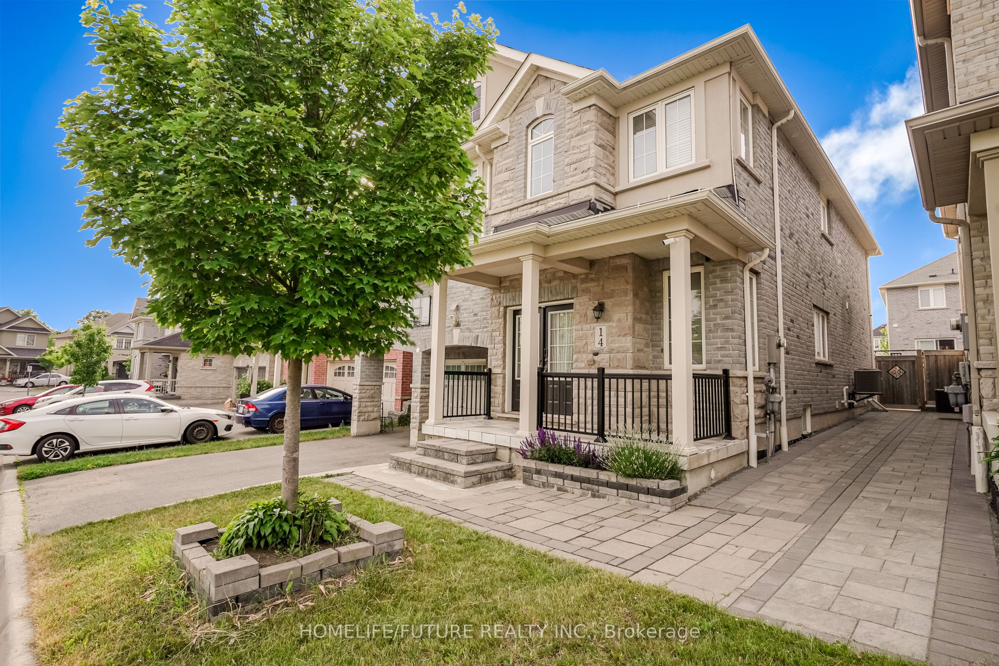 14 Mosely Crescent Property Photo 3
